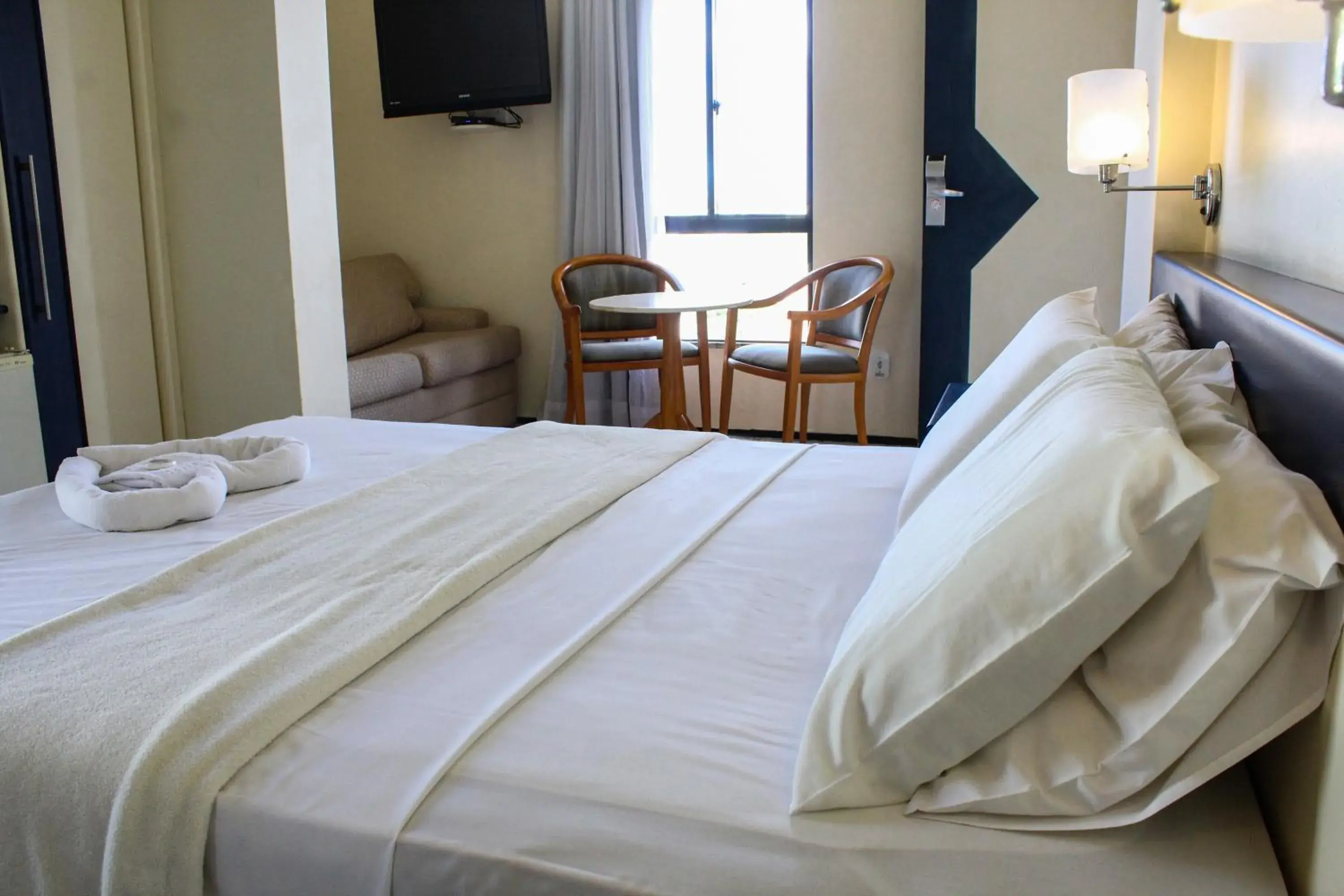 Photo of the whole room, Bed in Abbeville Hotel Torre I - Torre II Photo of the whole room, Bed in Abbeville Hotel Torre I - Torre II