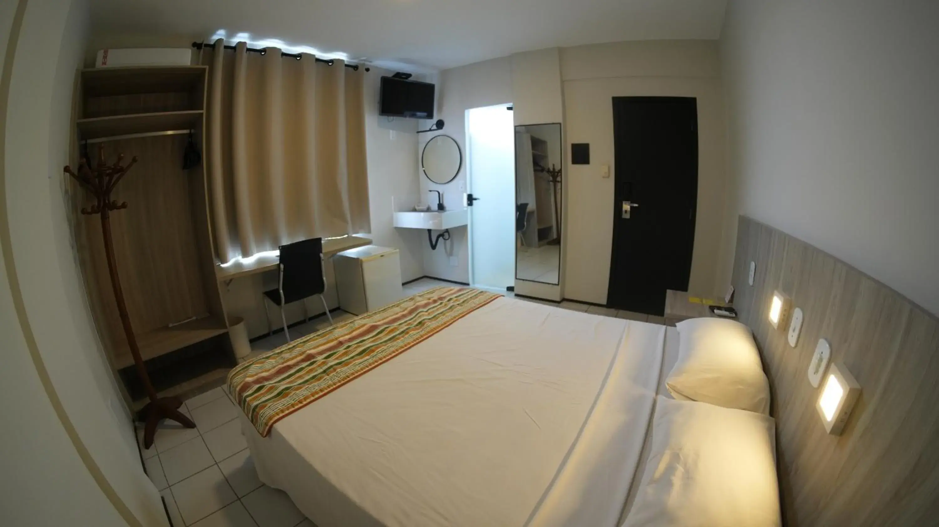 Bedroom, Bed in Abbeville Hotel Torre I - Torre II Bedroom, Bed in Abbeville Hotel Torre I - Torre II