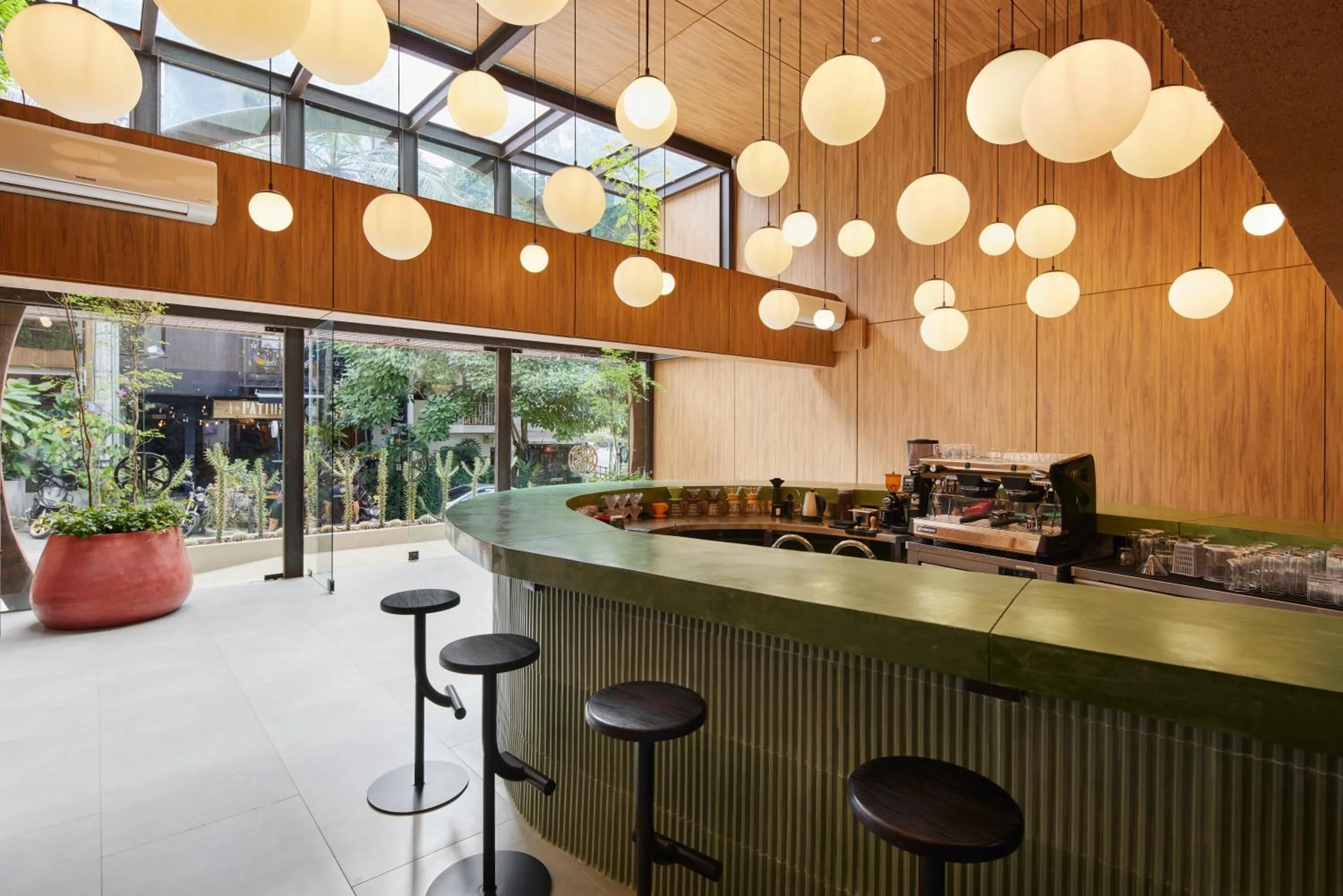 Restaurant/places to eat in Wellcomm Spa & Hotel