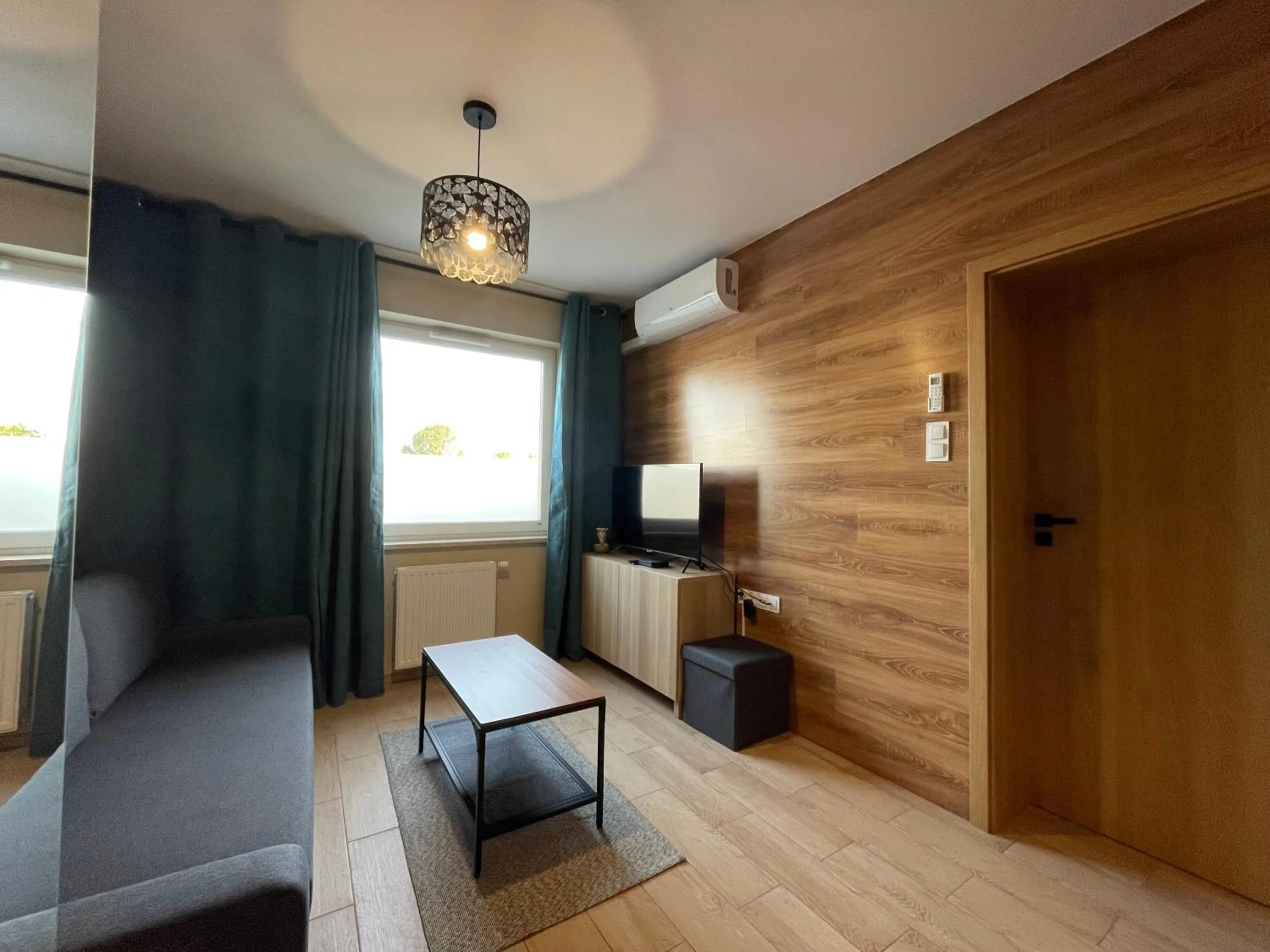 Bed in Superior Baltea 3 rooms, 2 bedrooms, Beach 800m, Air Condition!