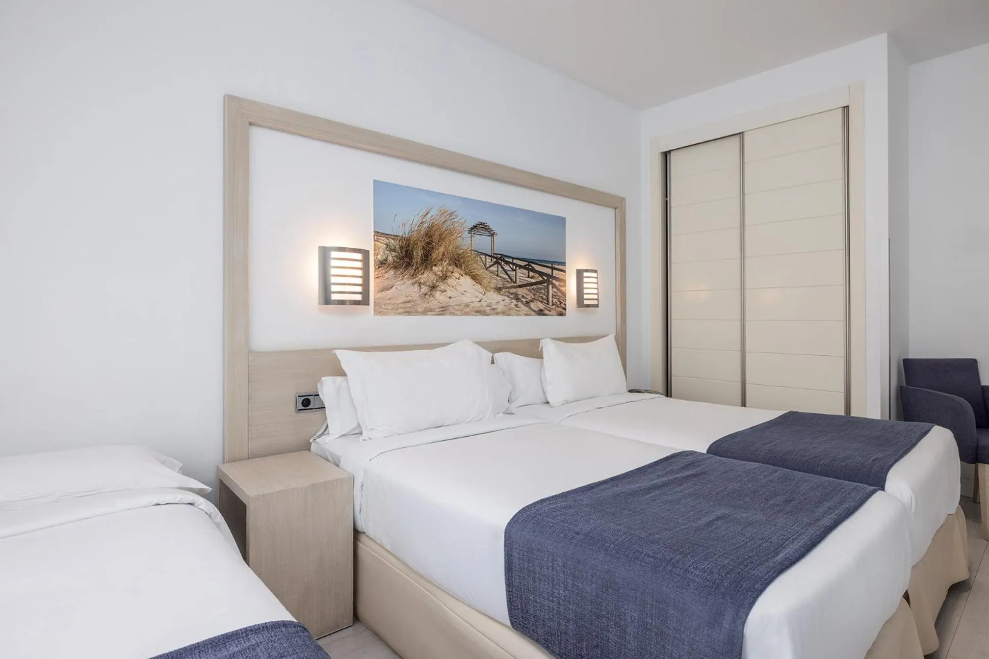 Bed in Hotel Spa Cádiz Plaza