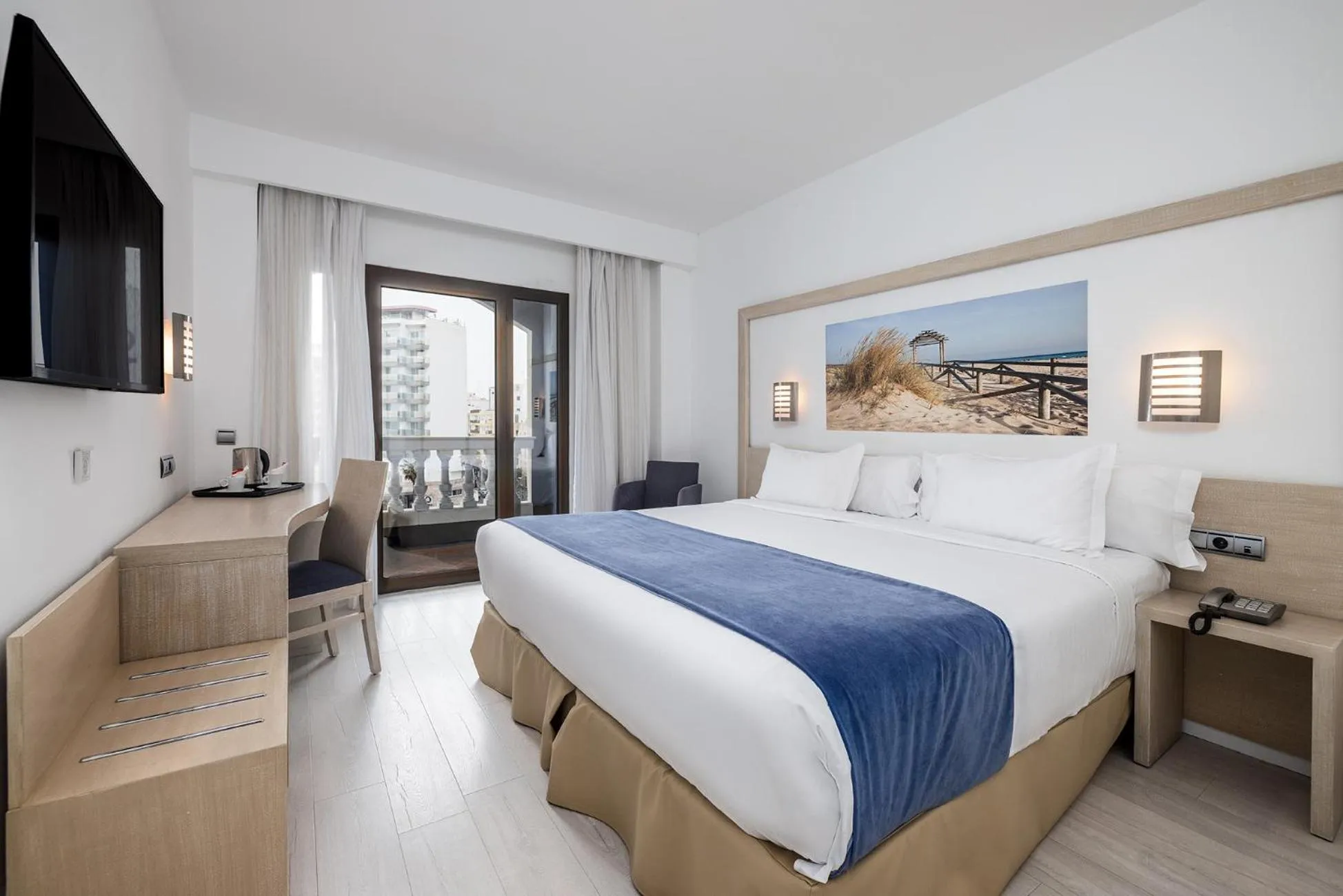 Bed in Hotel Spa Cádiz Plaza