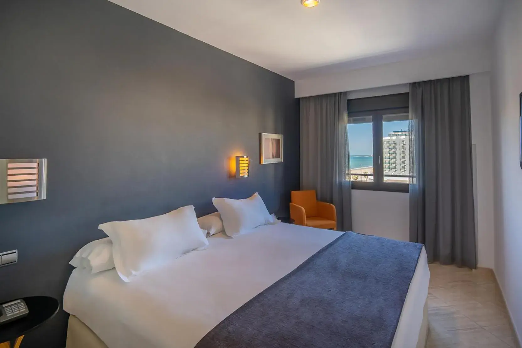 One-Bedroom Apartment with Sea View in Hotel Spa Cádiz Plaza One-Bedroom Apartment with Sea View in Hotel Spa Cádiz Plaza