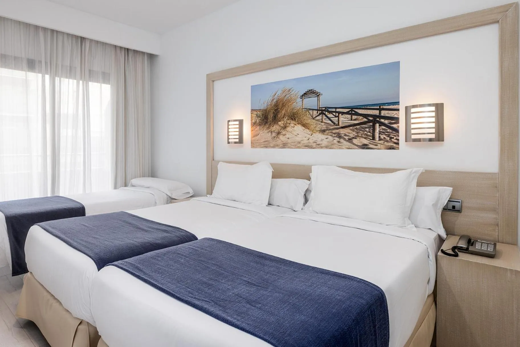 Bed in Hotel Spa Cádiz Plaza