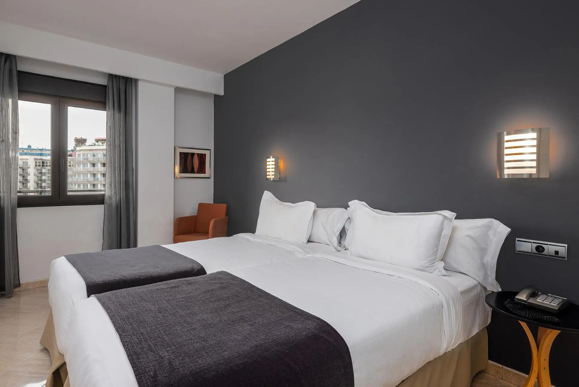 Bed in Hotel Spa Cádiz Plaza