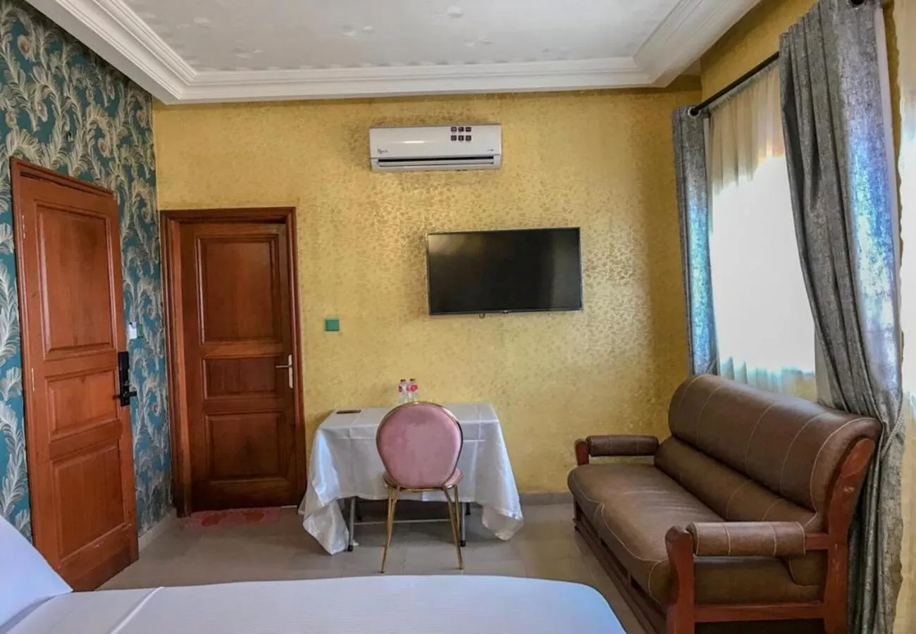 Photo of the whole room in HÔTEL NOAHGARDEN 2