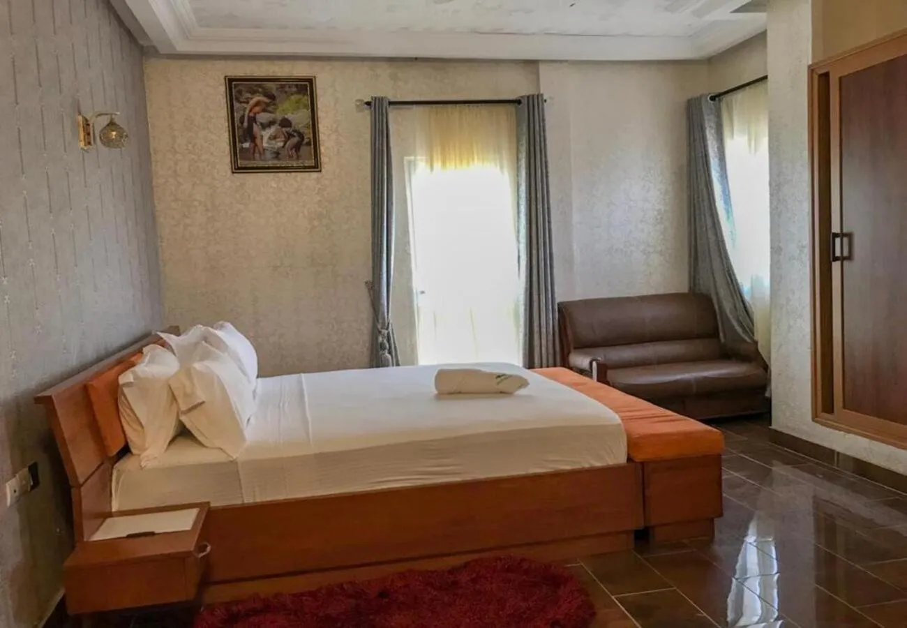 Photo of the whole room in HÔTEL NOAHGARDEN 2