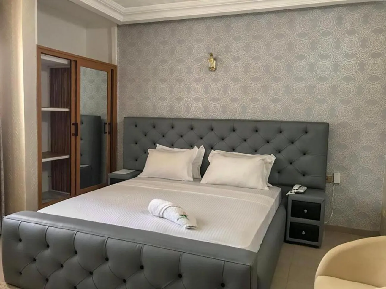 Photo of the whole room in HÔTEL NOAHGARDEN 2