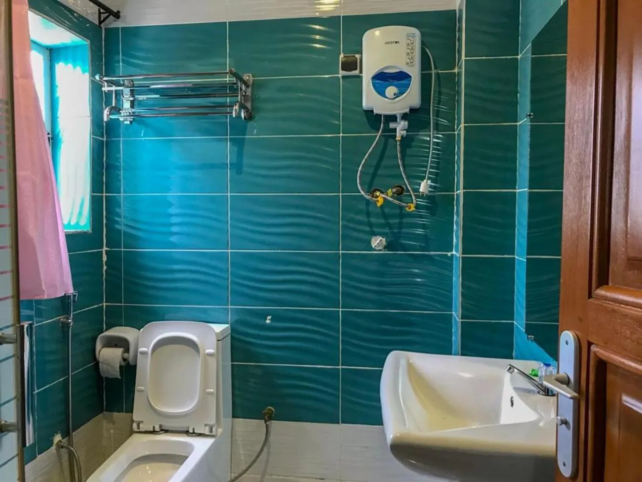 Bathroom in HÔTEL NOAHGARDEN 2