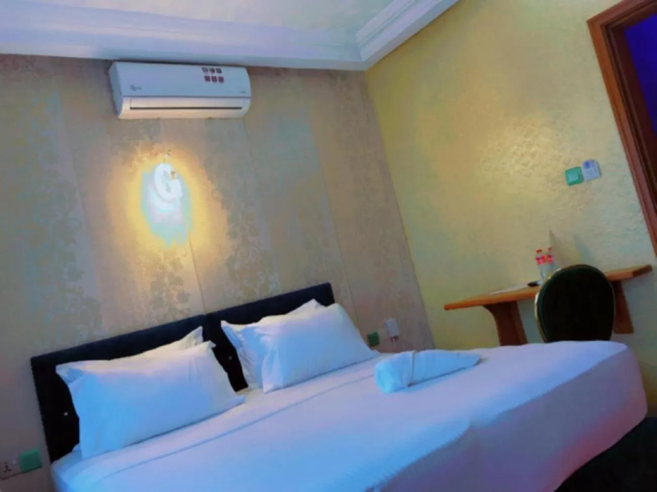 Bed in HÔTEL NOAHGARDEN 2