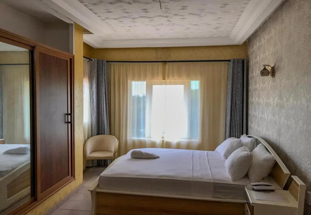 Photo of the whole room in HÔTEL NOAHGARDEN 2