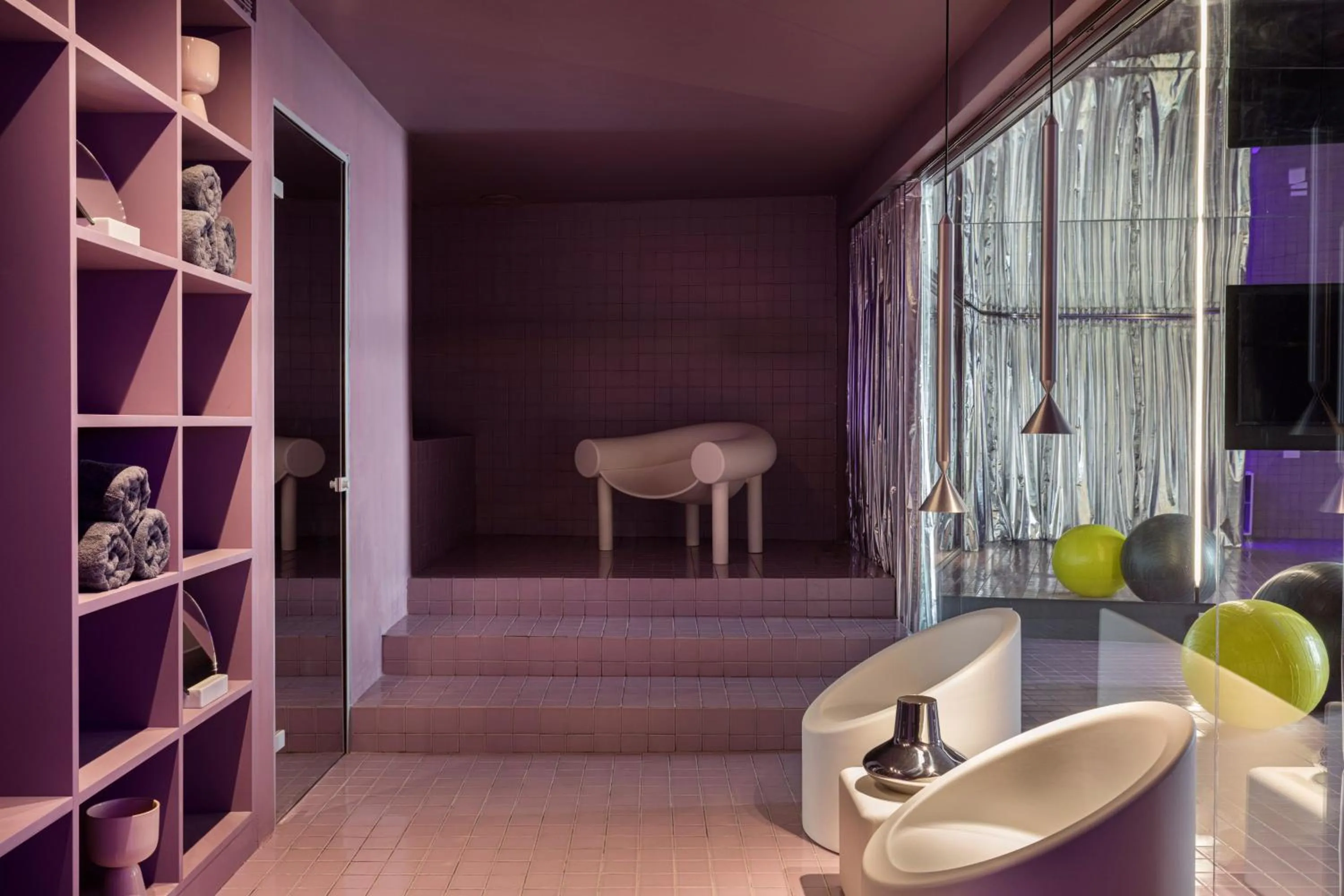 Steam room in Neo Suites