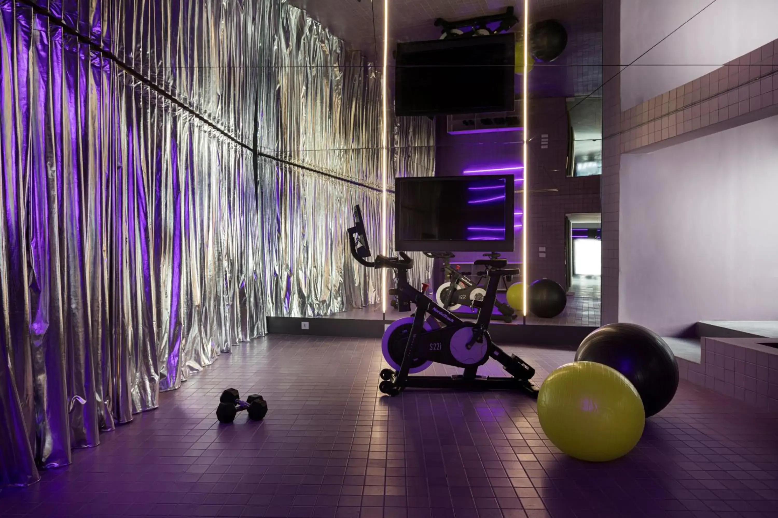 Fitness centre/facilities in Neo Suites Fitness centre/facilities in Neo Suites
