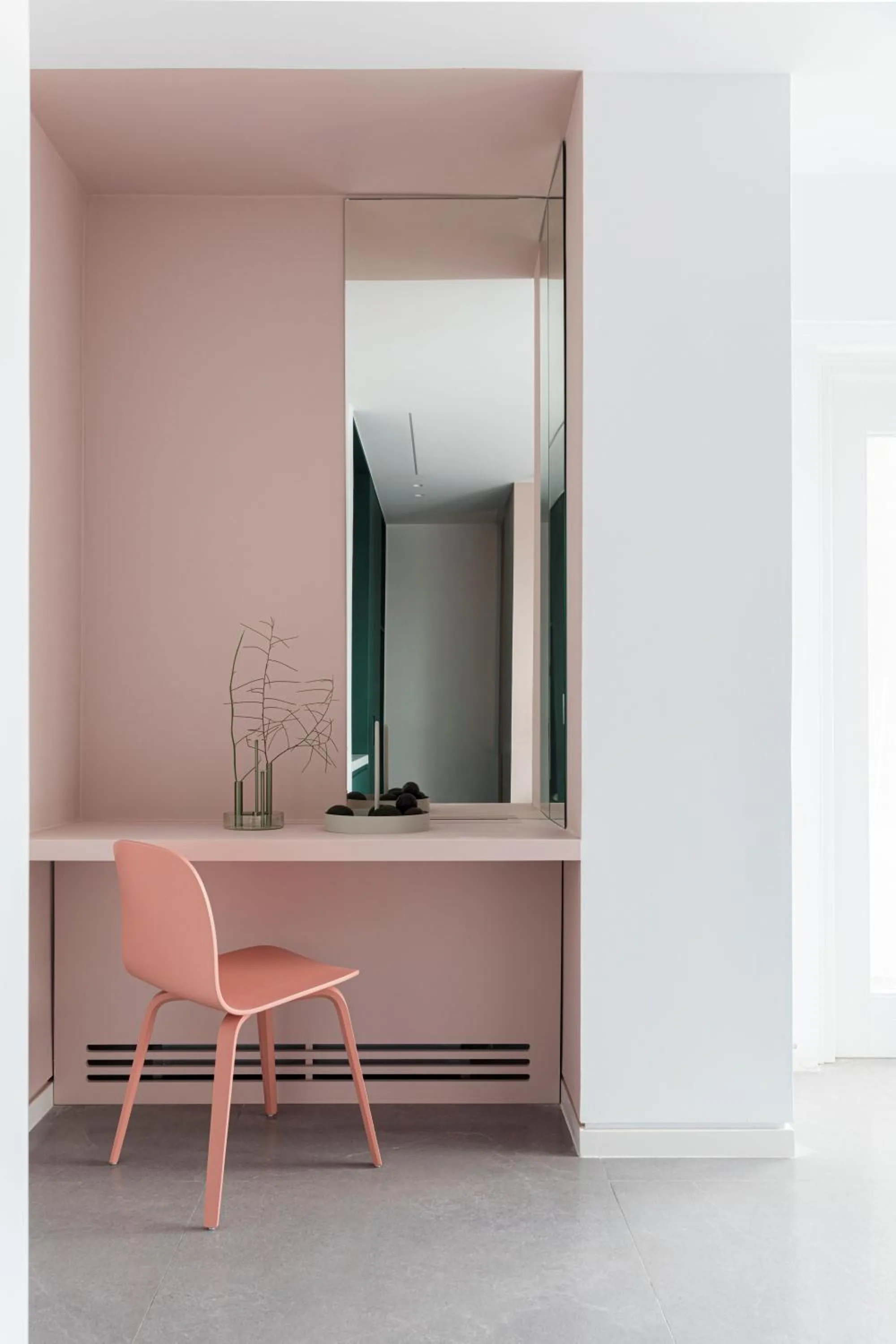 hair dresser in Neo Suites