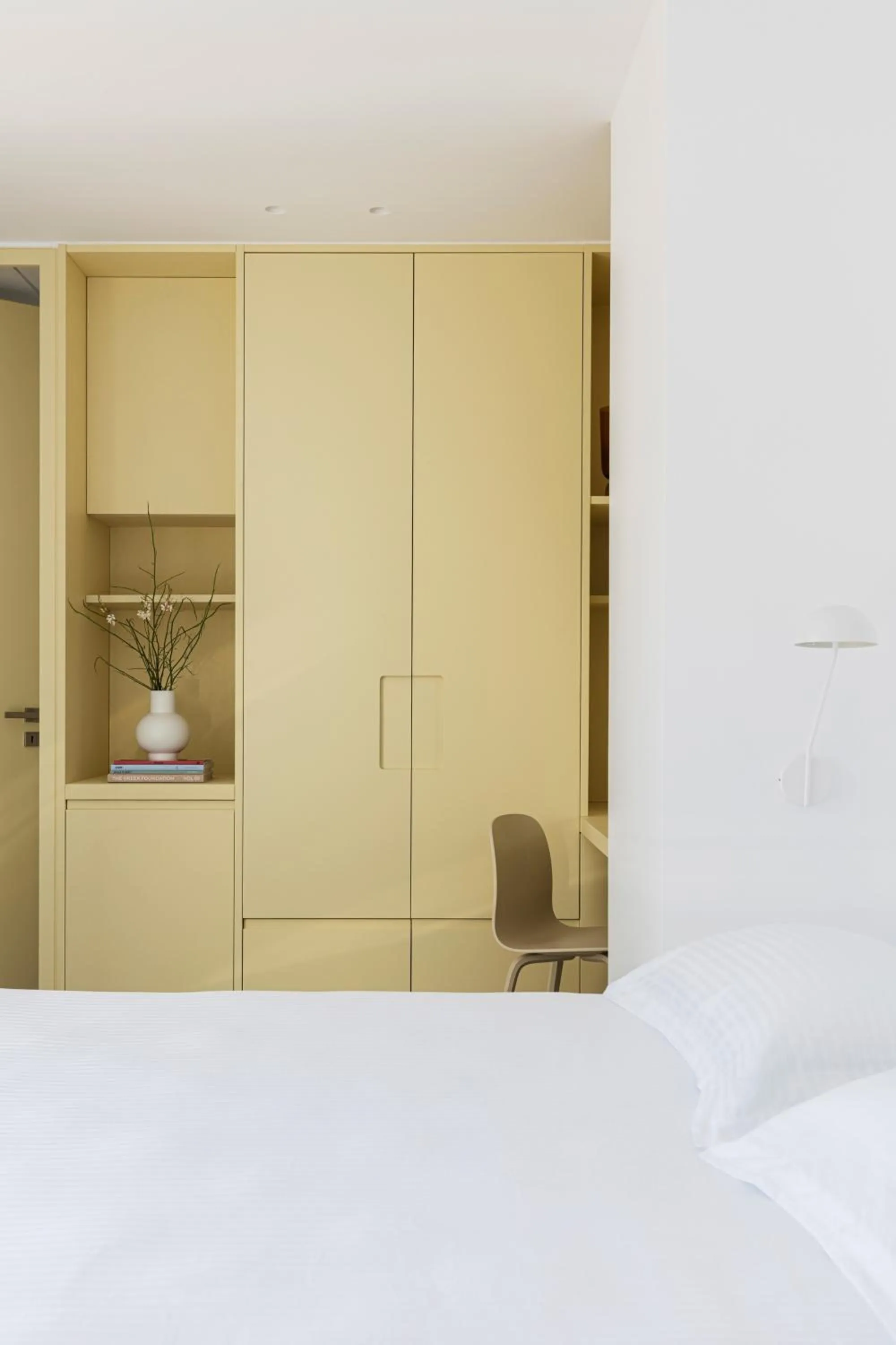 Bedroom, Bed in Neo Suites