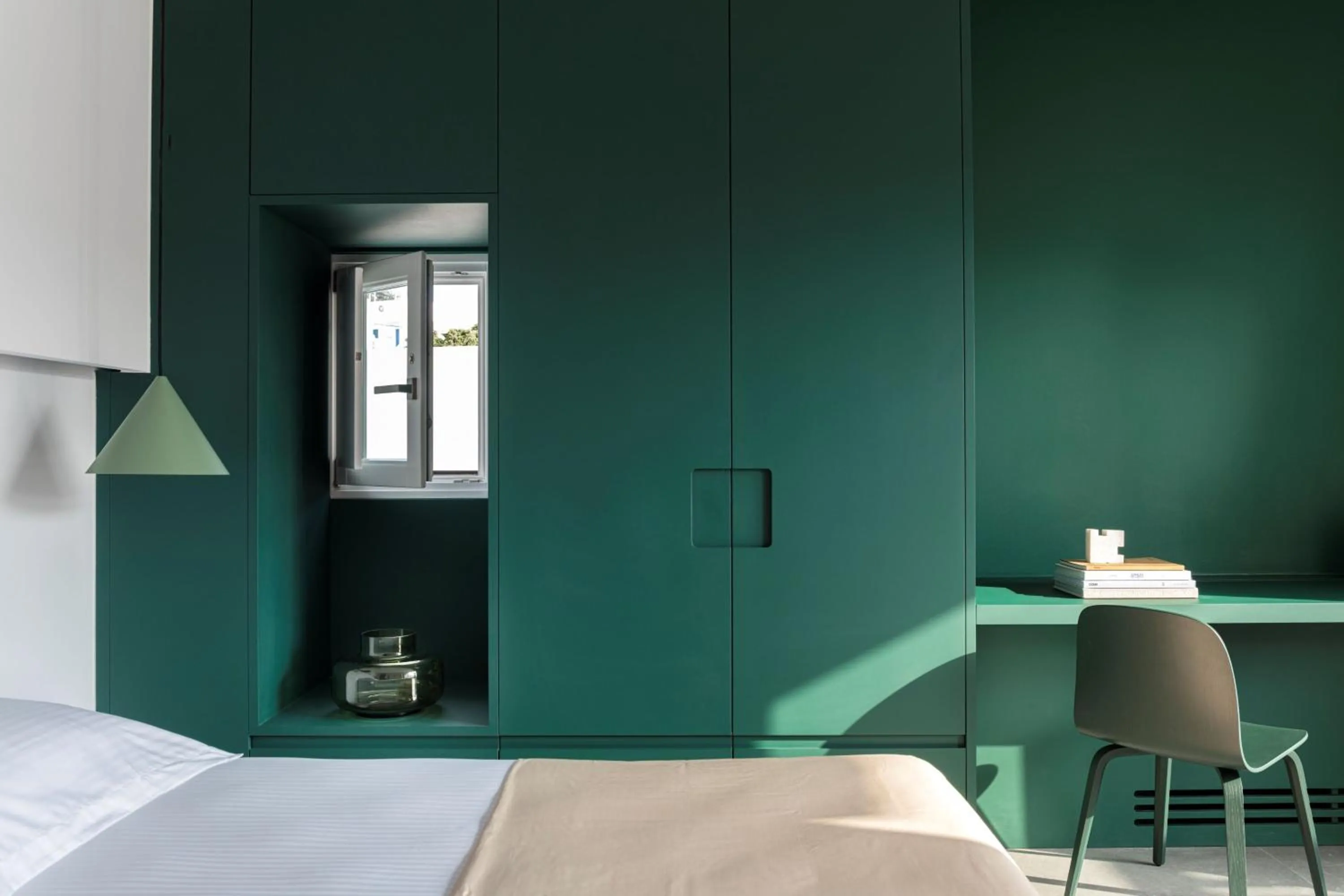 Bedroom, Bed in Neo Suites