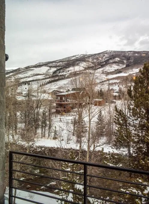 Cozy- Mountain Style - River View apartment - Colorado