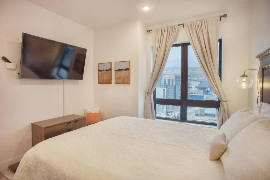 Bed in Cozy- Mountain Style - River View apartment - Colorado