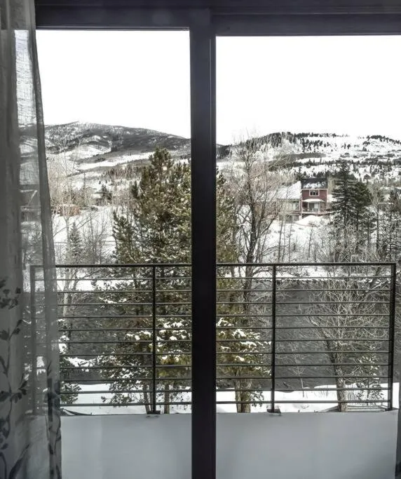 Cozy- Mountain Style - River View apartment - Colorado