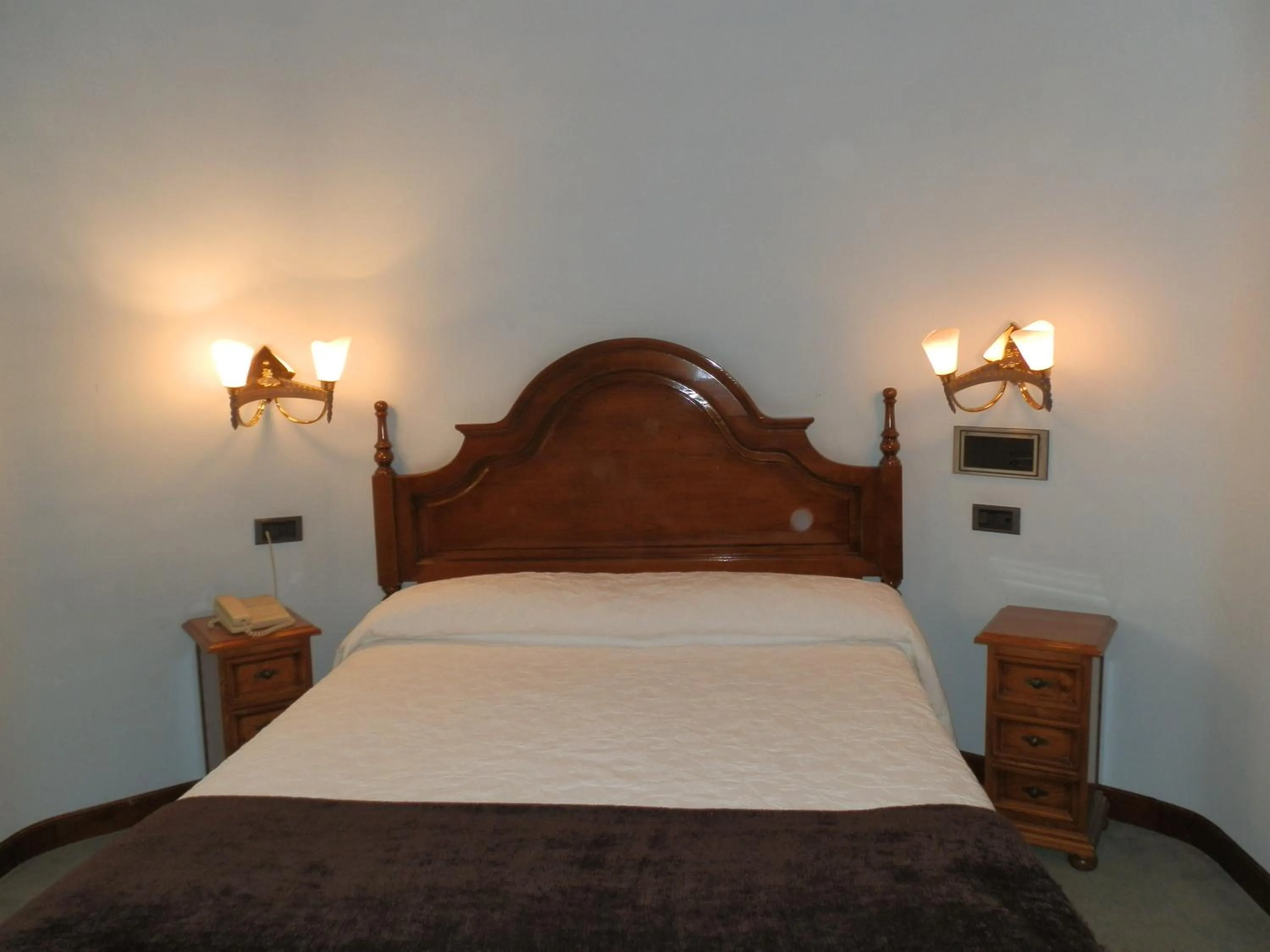 Bedroom, Bed in Hotel Doña Nieves