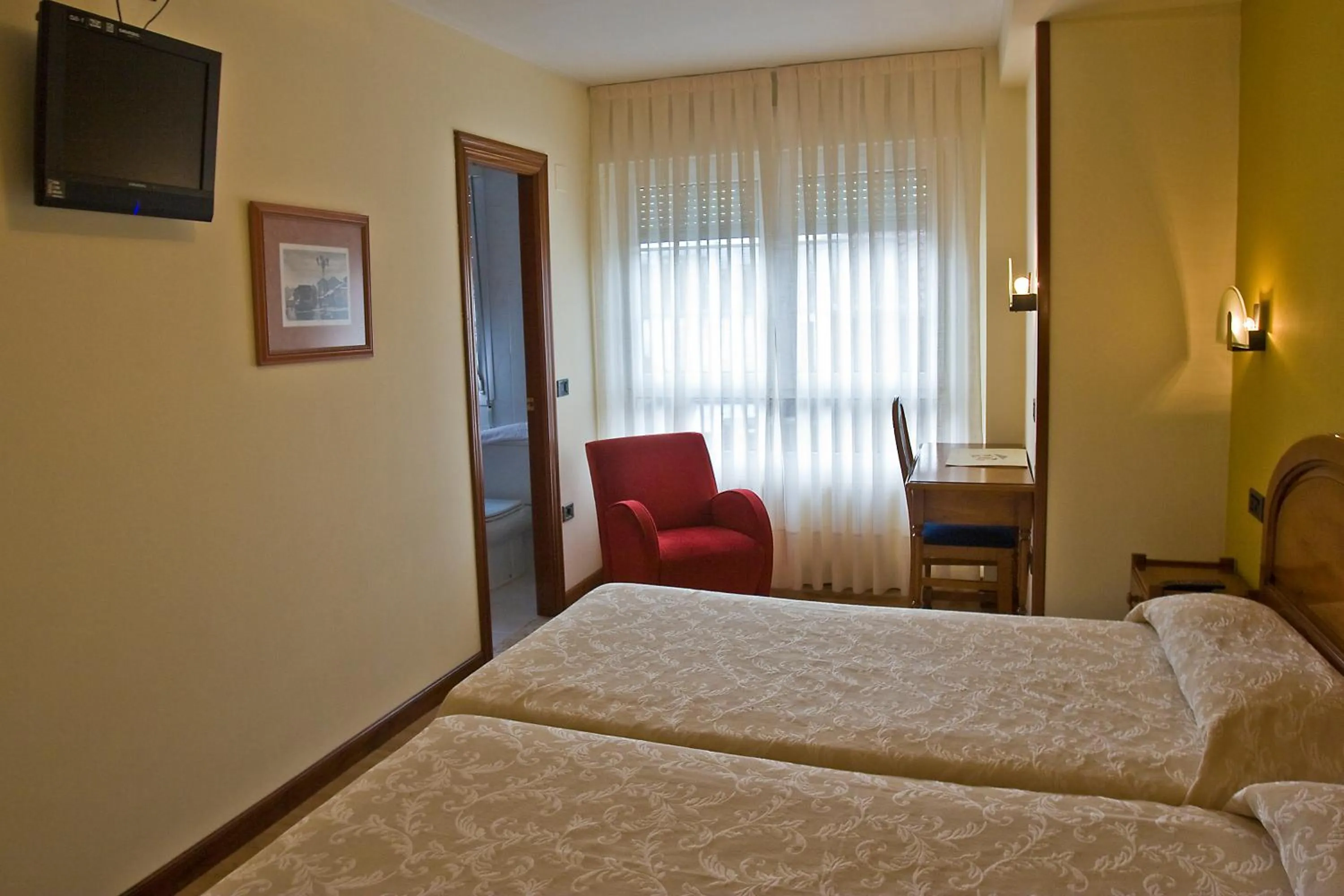 Bedroom, Bed in Hotel Doña Nieves