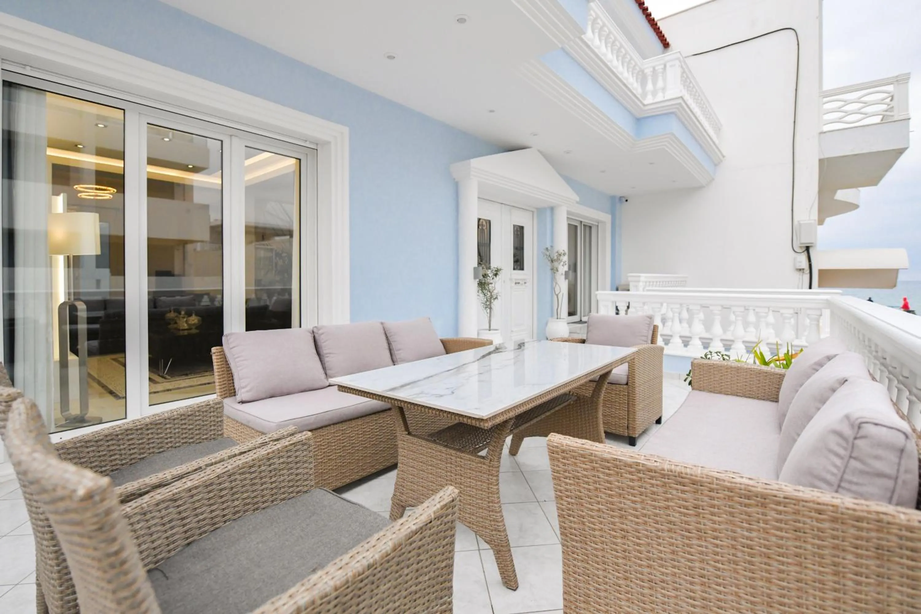 Beach Blue Villa