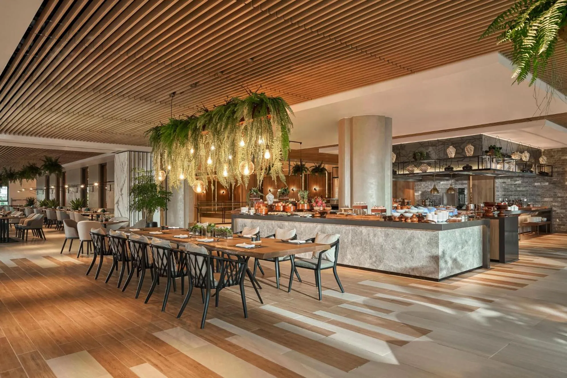 Restaurant/places to eat in The Yacht Hotel by DC