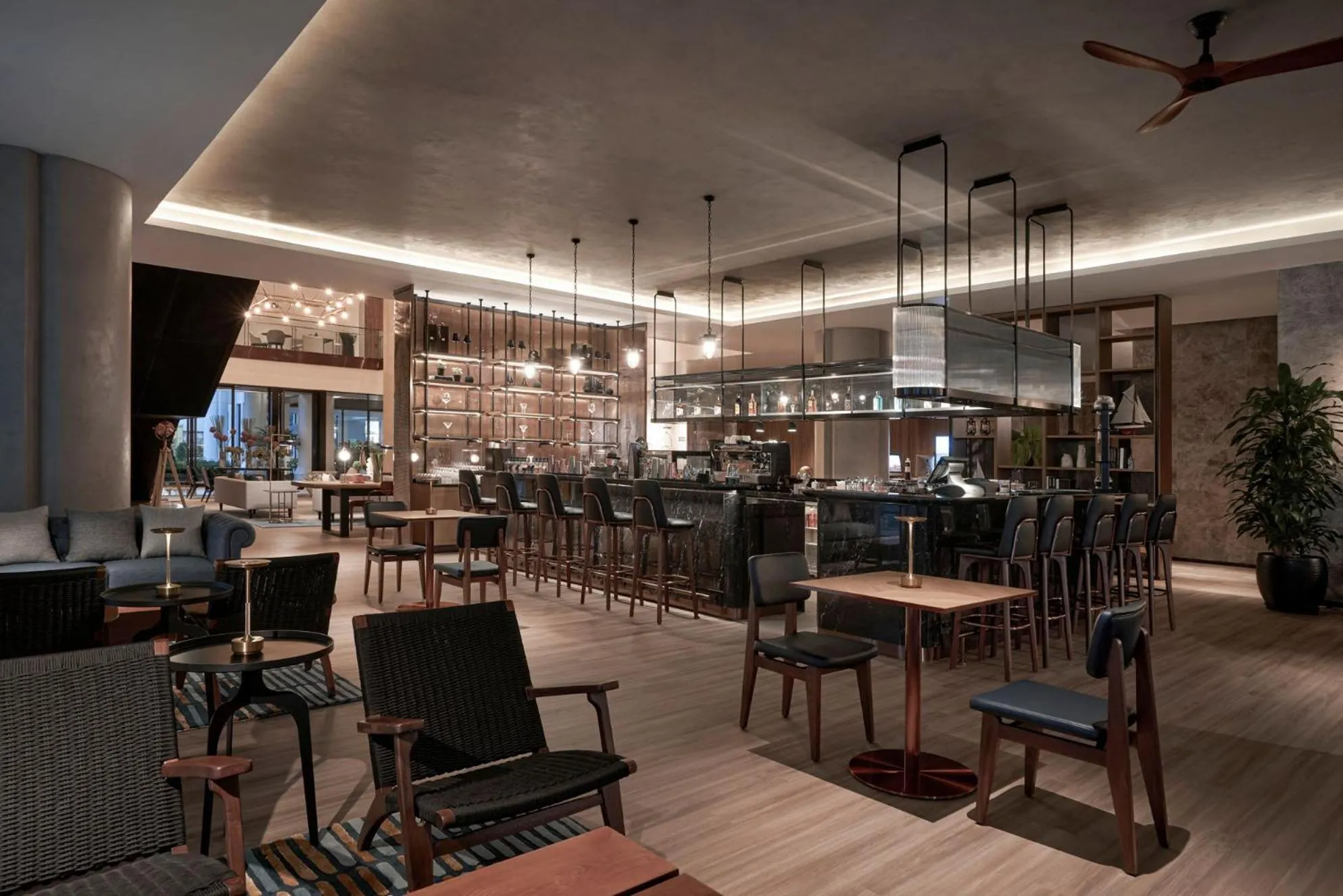 Lounge or bar in The Yacht Hotel by DC