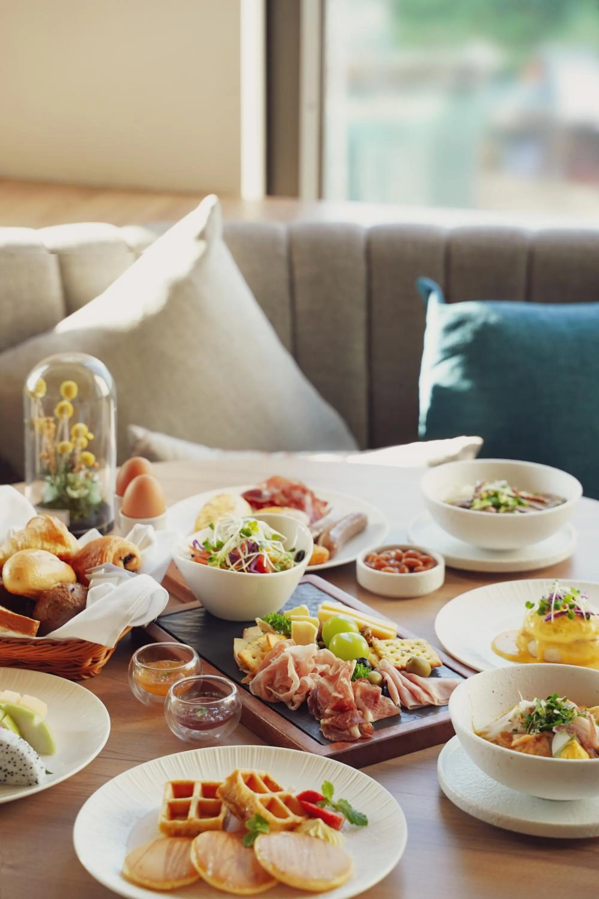 Breakfast in The Yacht Hotel by DC