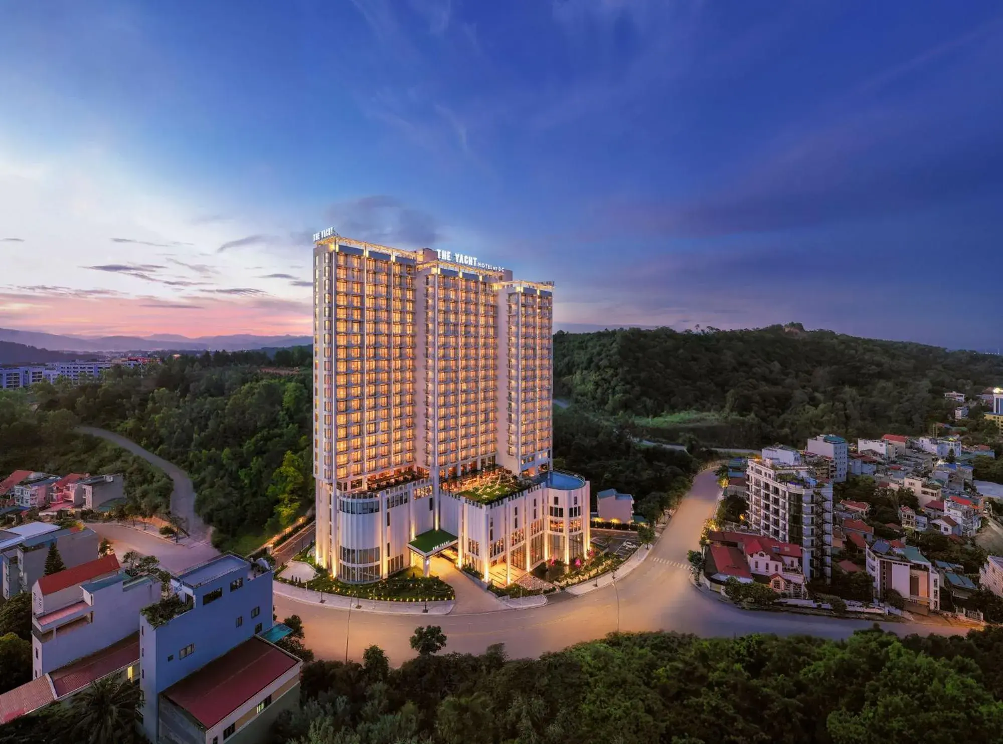 Facade/entrance in The Yacht Hotel by DC Facade/entrance in The Yacht Hotel by DC