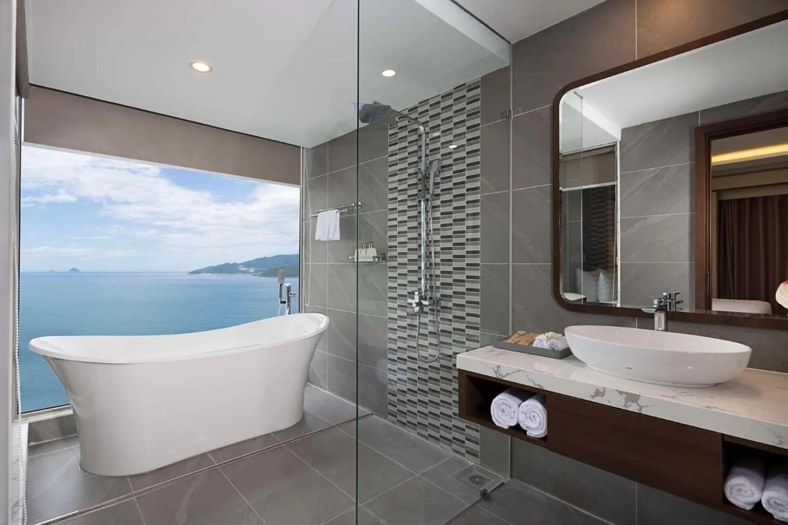 Bath in Annova Nha Trang Hotel