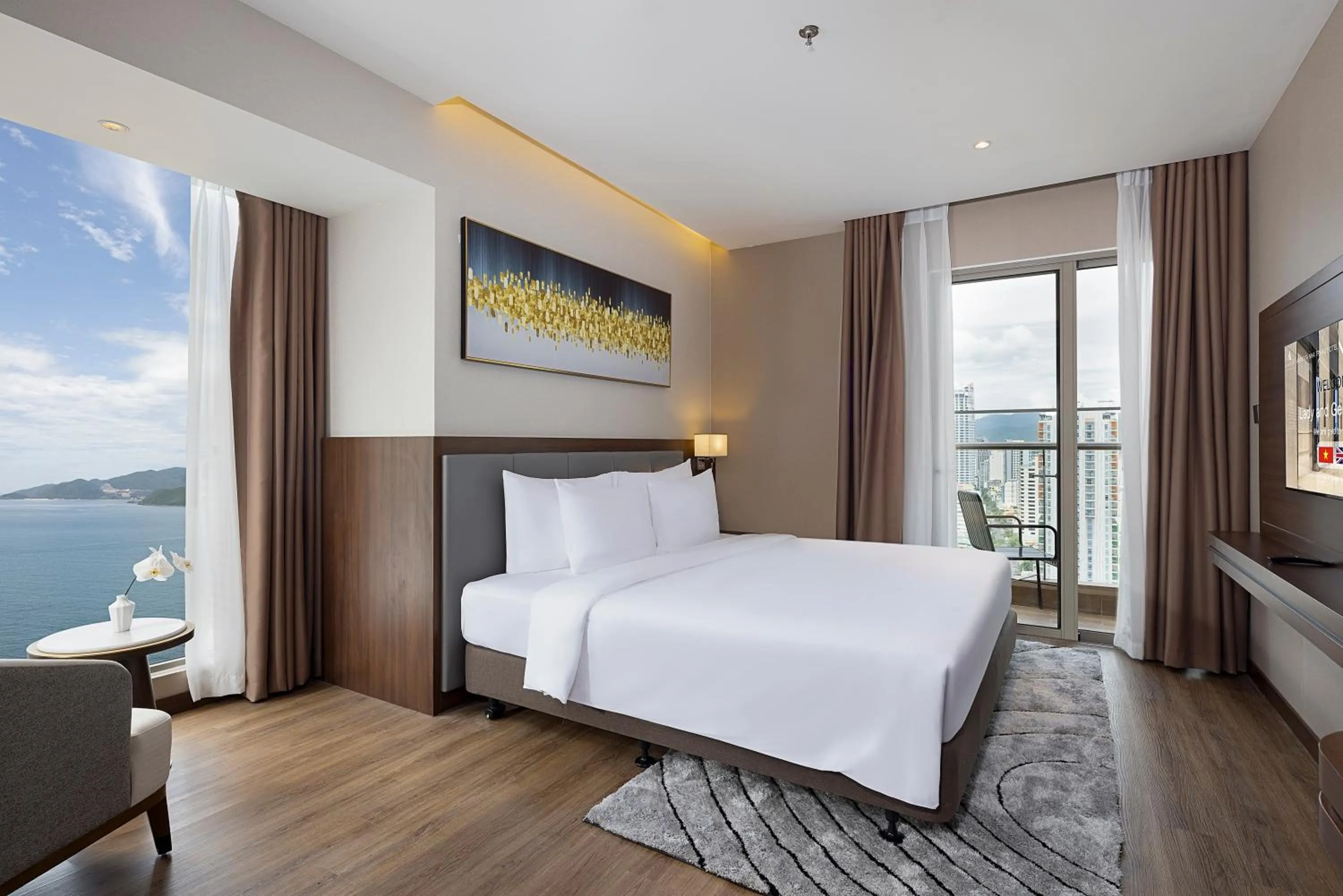 Balcony/Terrace, Bed in Annova Nha Trang Hotel