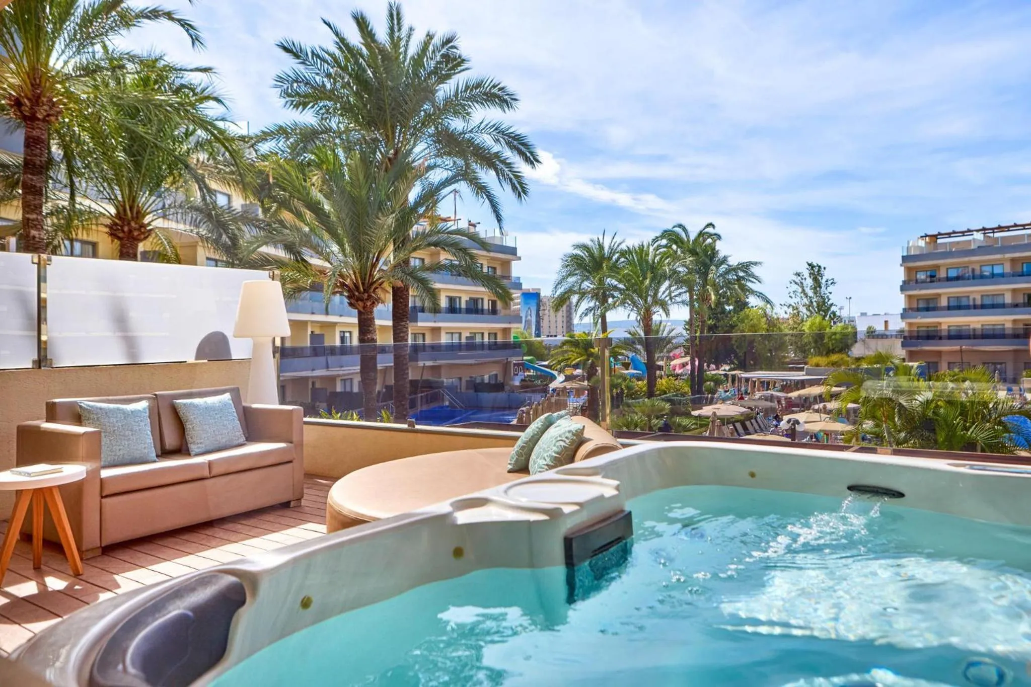 Photo of the whole room in Zafiro Palmanova