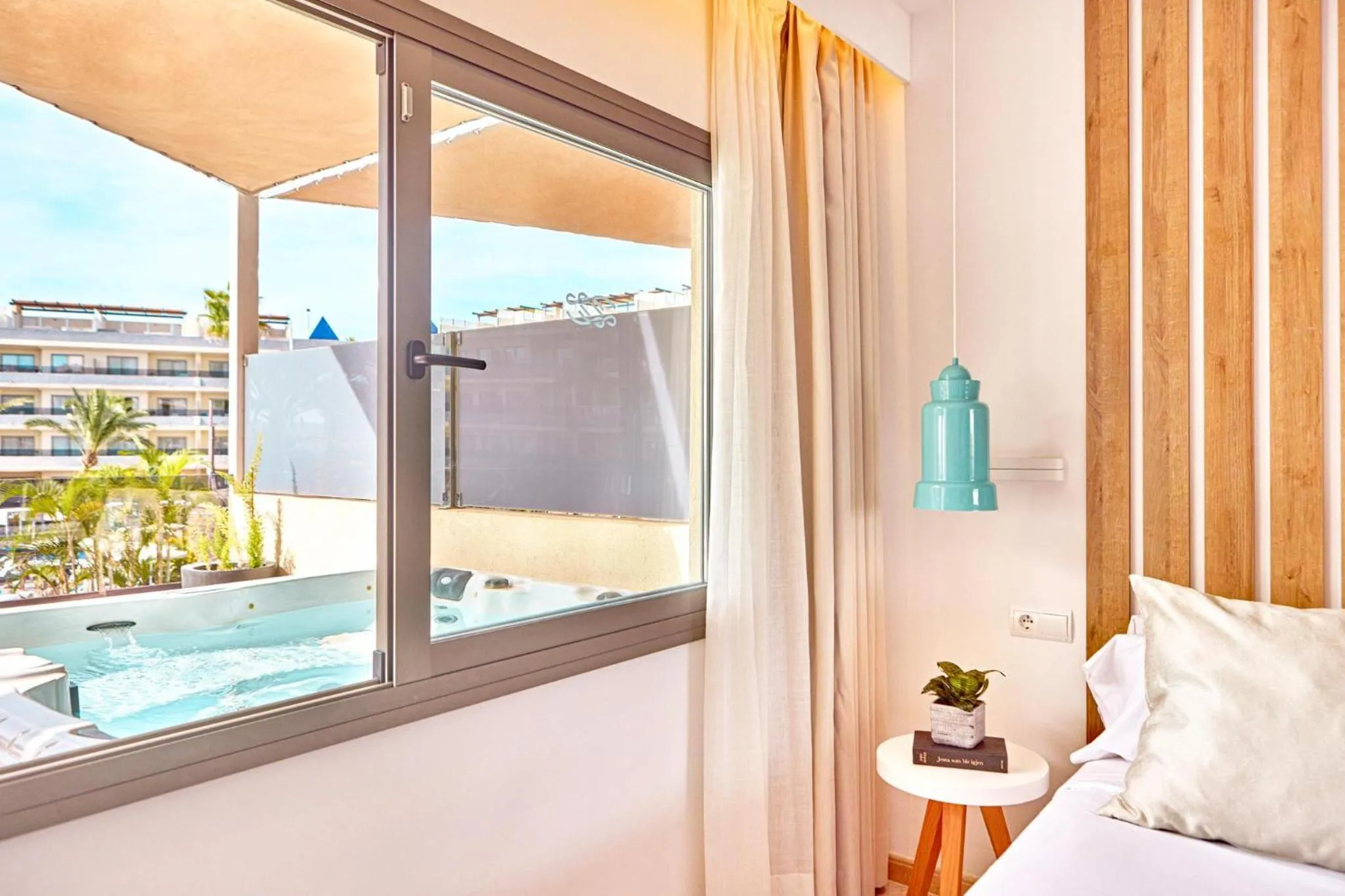 Photo of the whole room, Bed in Zafiro Palmanova