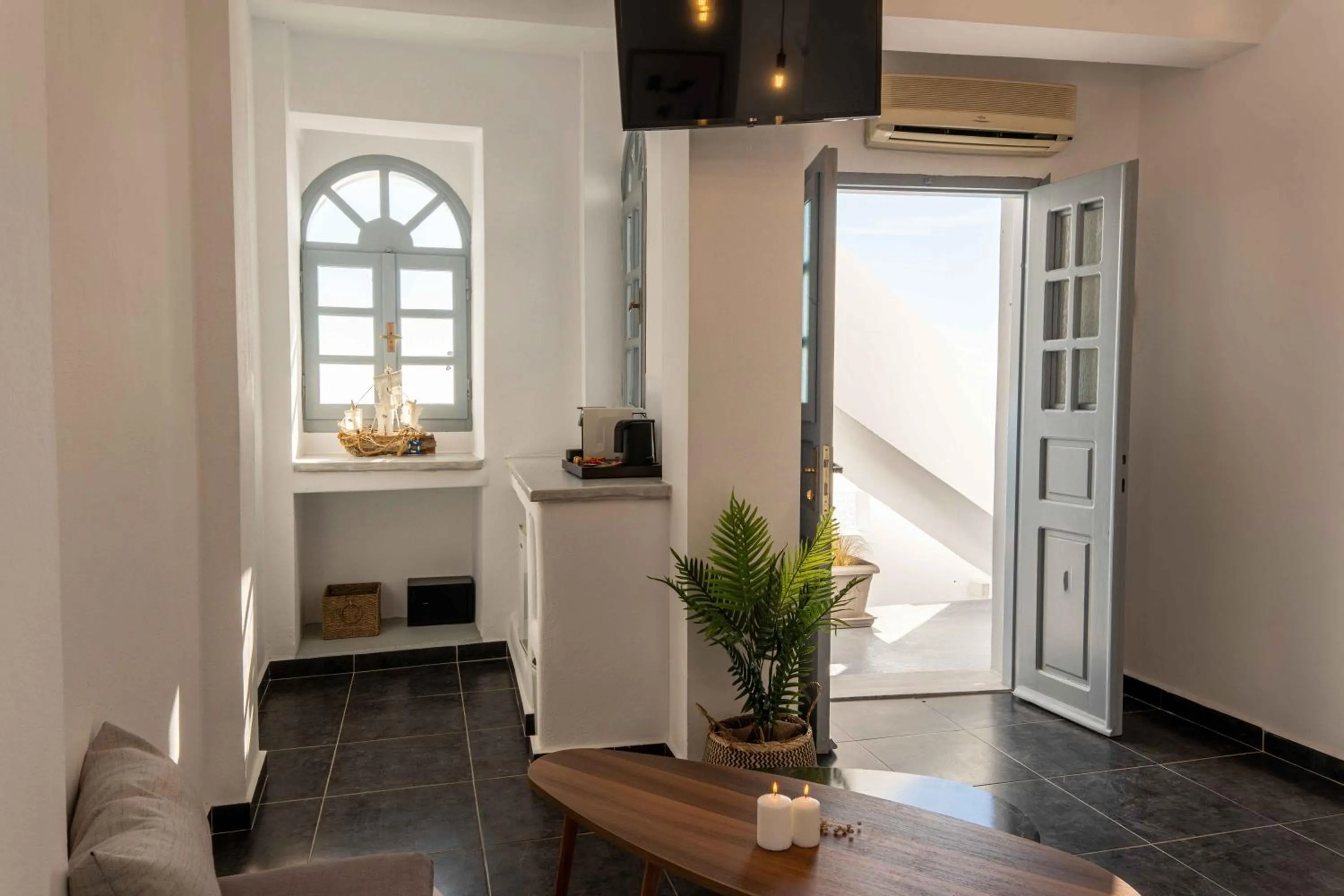 Kitchen or kitchenette in La Roka, Cliffside Memories