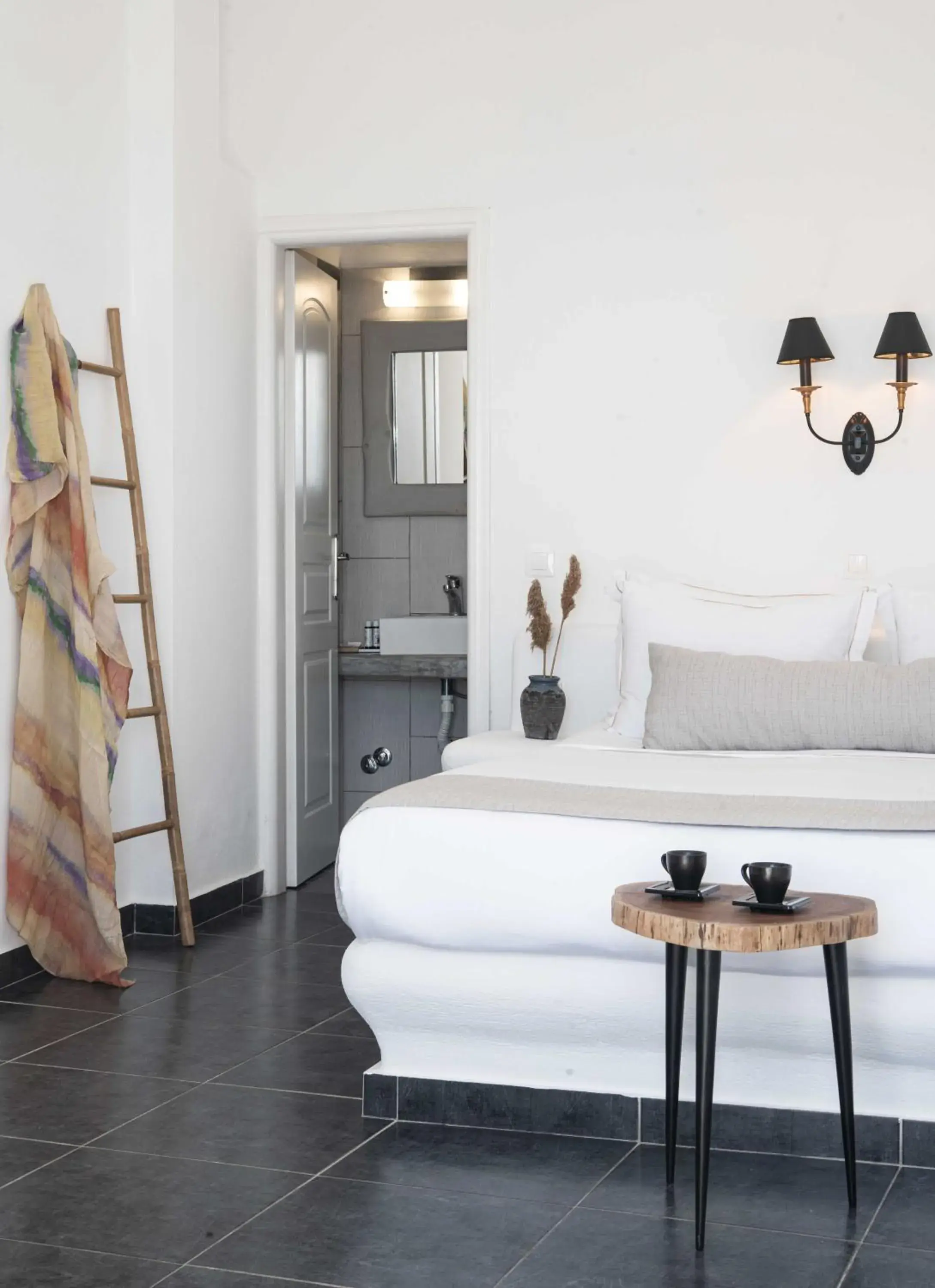 Living room in La Roka, Cliffside Memories Living room in La Roka, Cliffside Memories