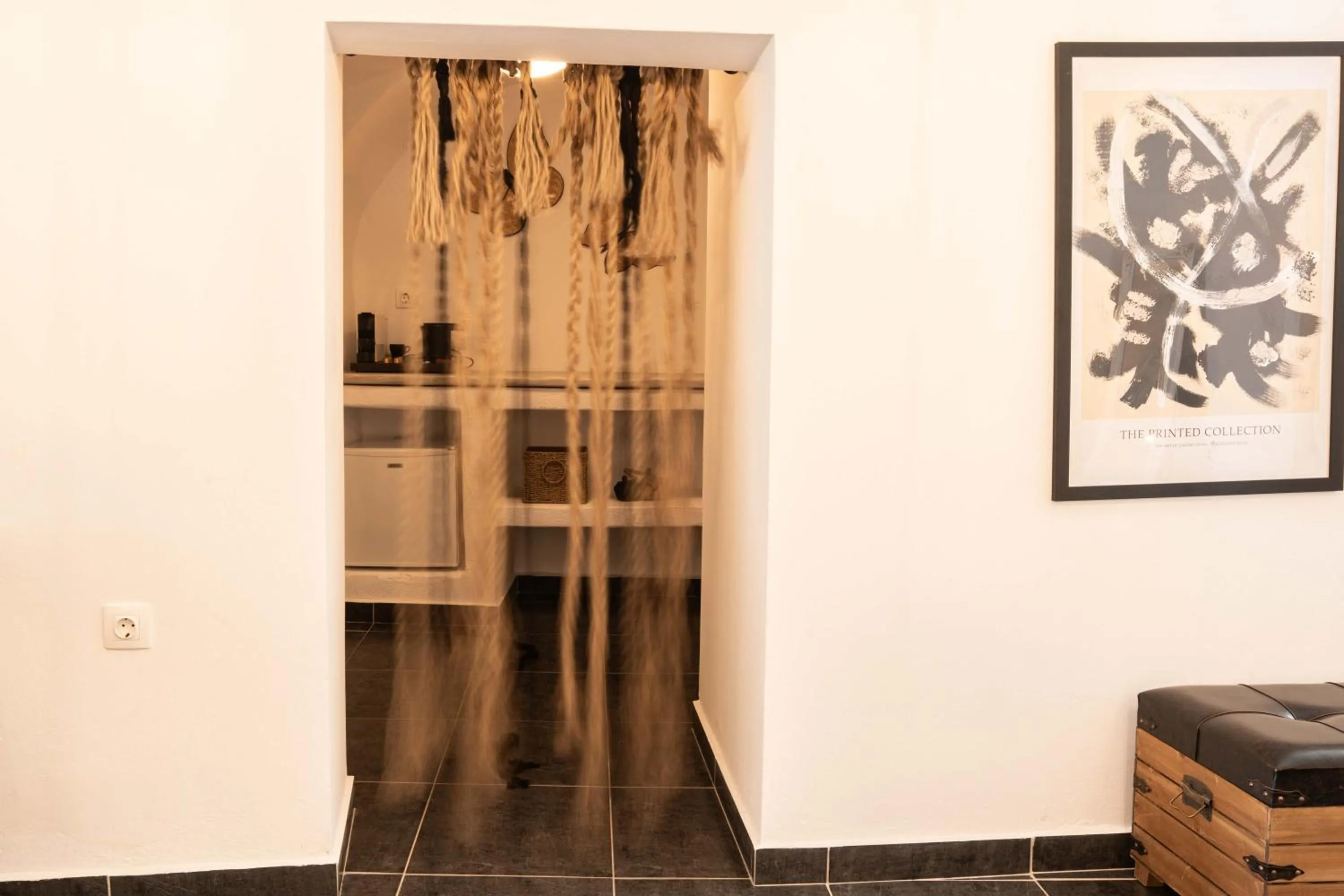 Property building in La Roka, Cliffside Memories