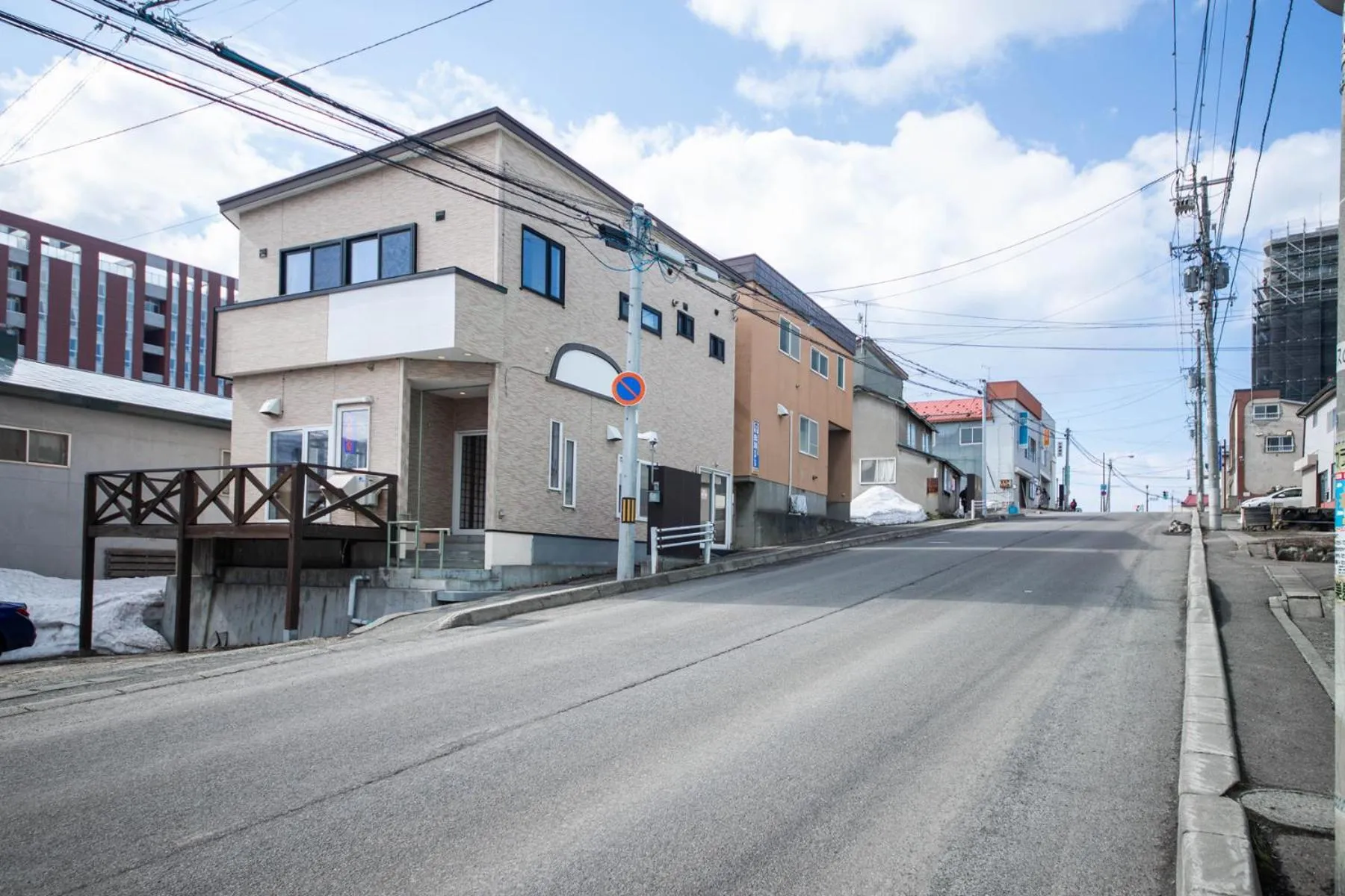 Sumiyoshi House Room B