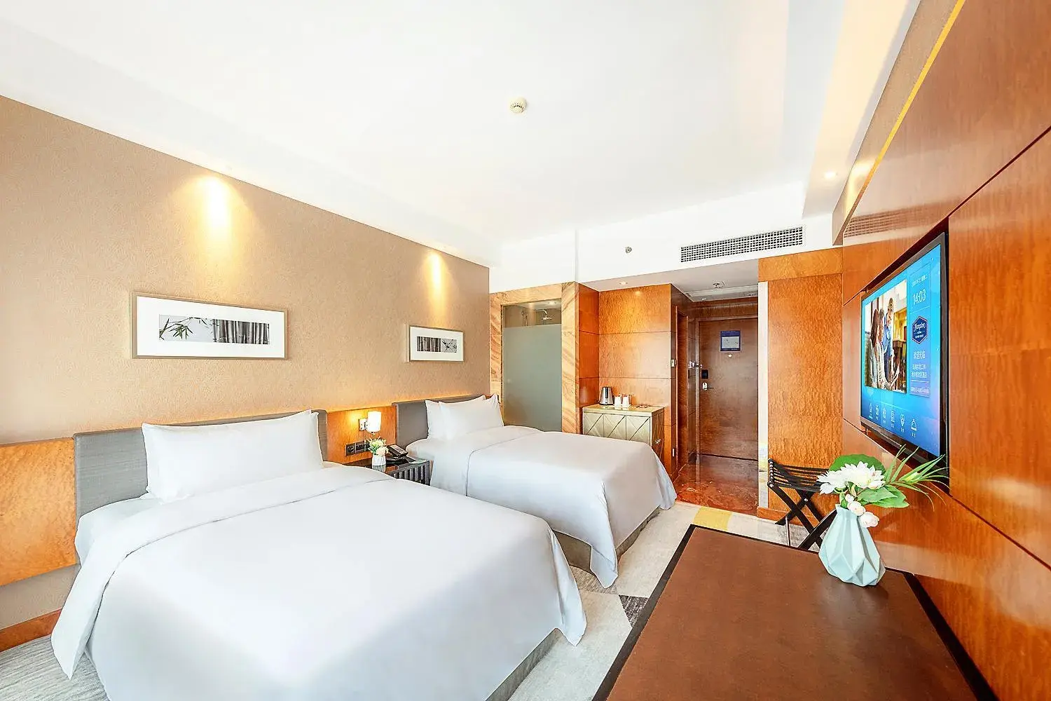 Bed in Hampton by Hilton Zhuhai Gongbei Port Bed in Hampton by Hilton Zhuhai Gongbei Port
