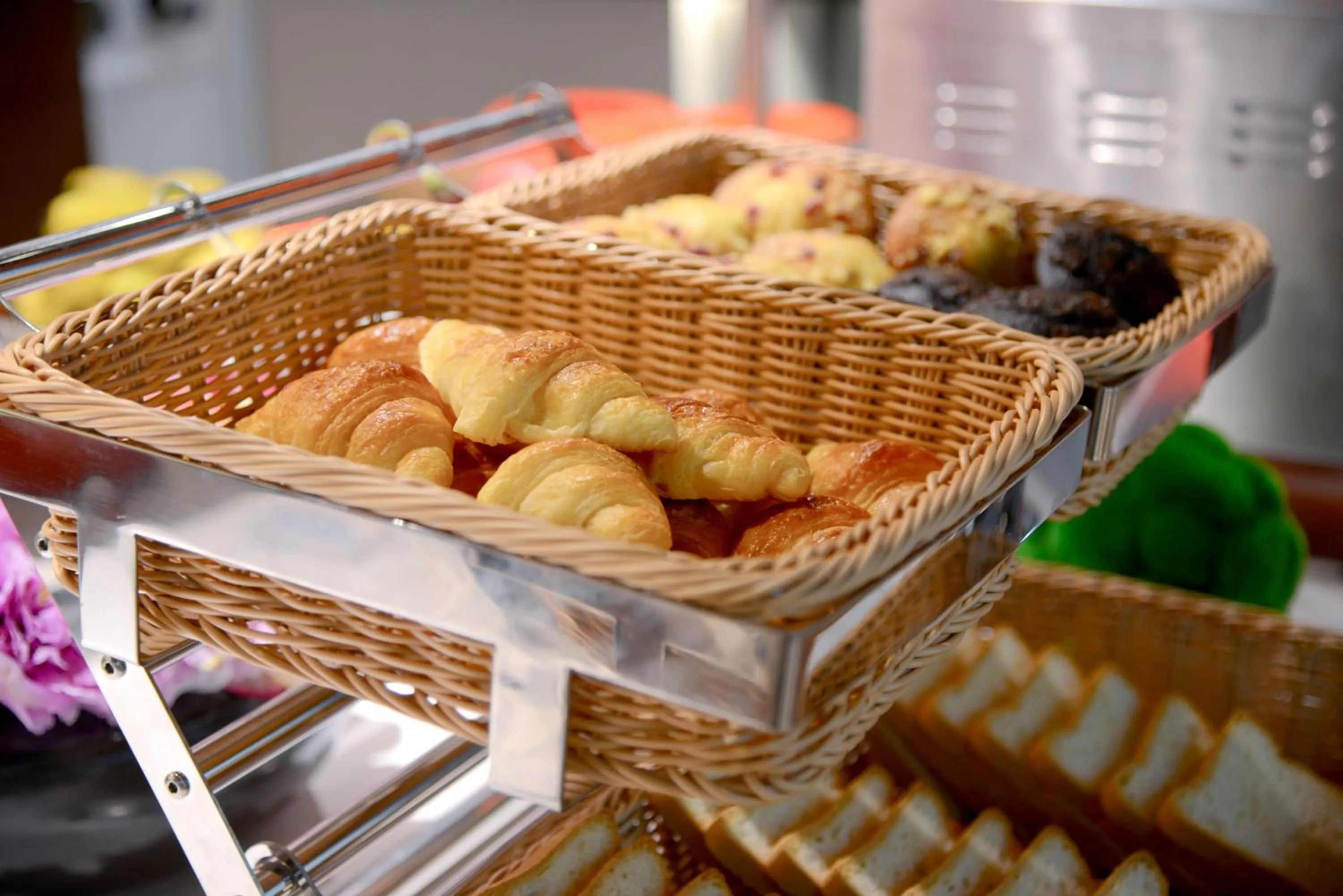 Restaurant/places to eat in Hampton by Hilton Shenzhen Longhua Qinghu