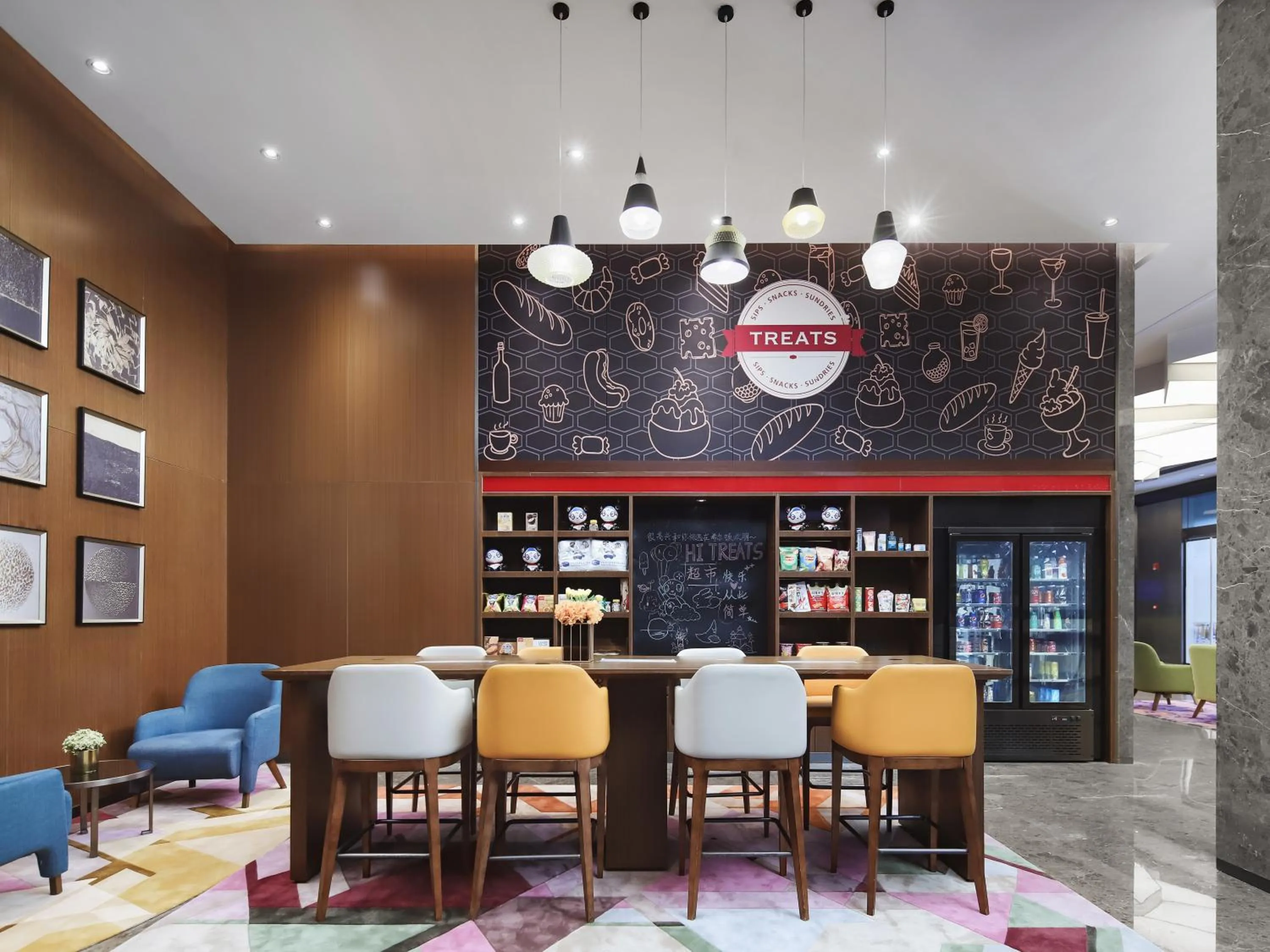 Lounge or bar in Hampton by Hilton Shenzhen Longhua Qinghu