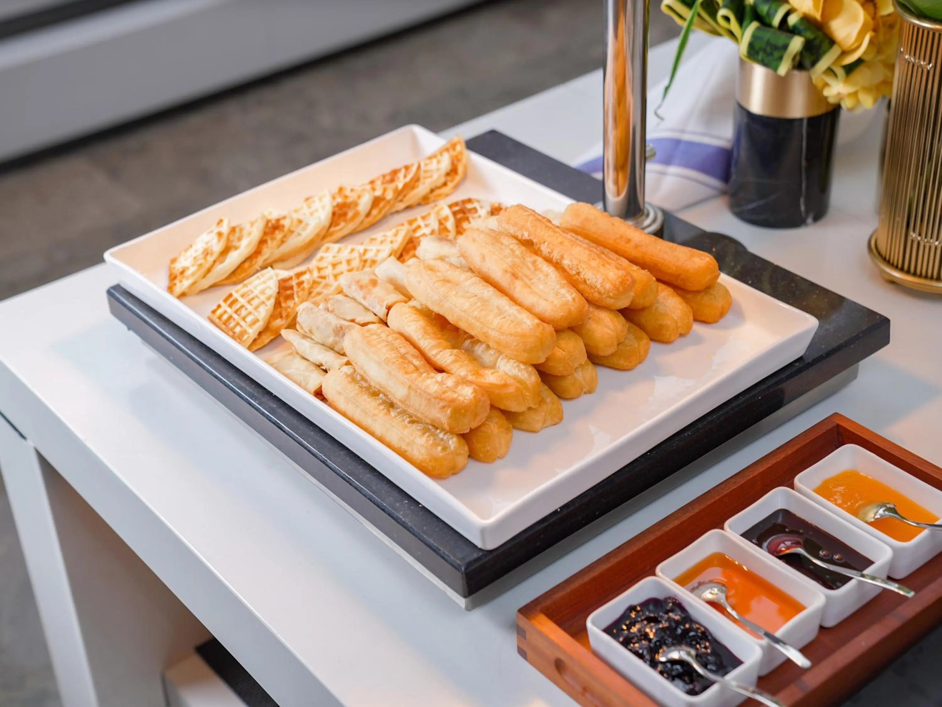 Restaurant/places to eat in Hampton by Hilton Shenzhen Longhua Qinghu