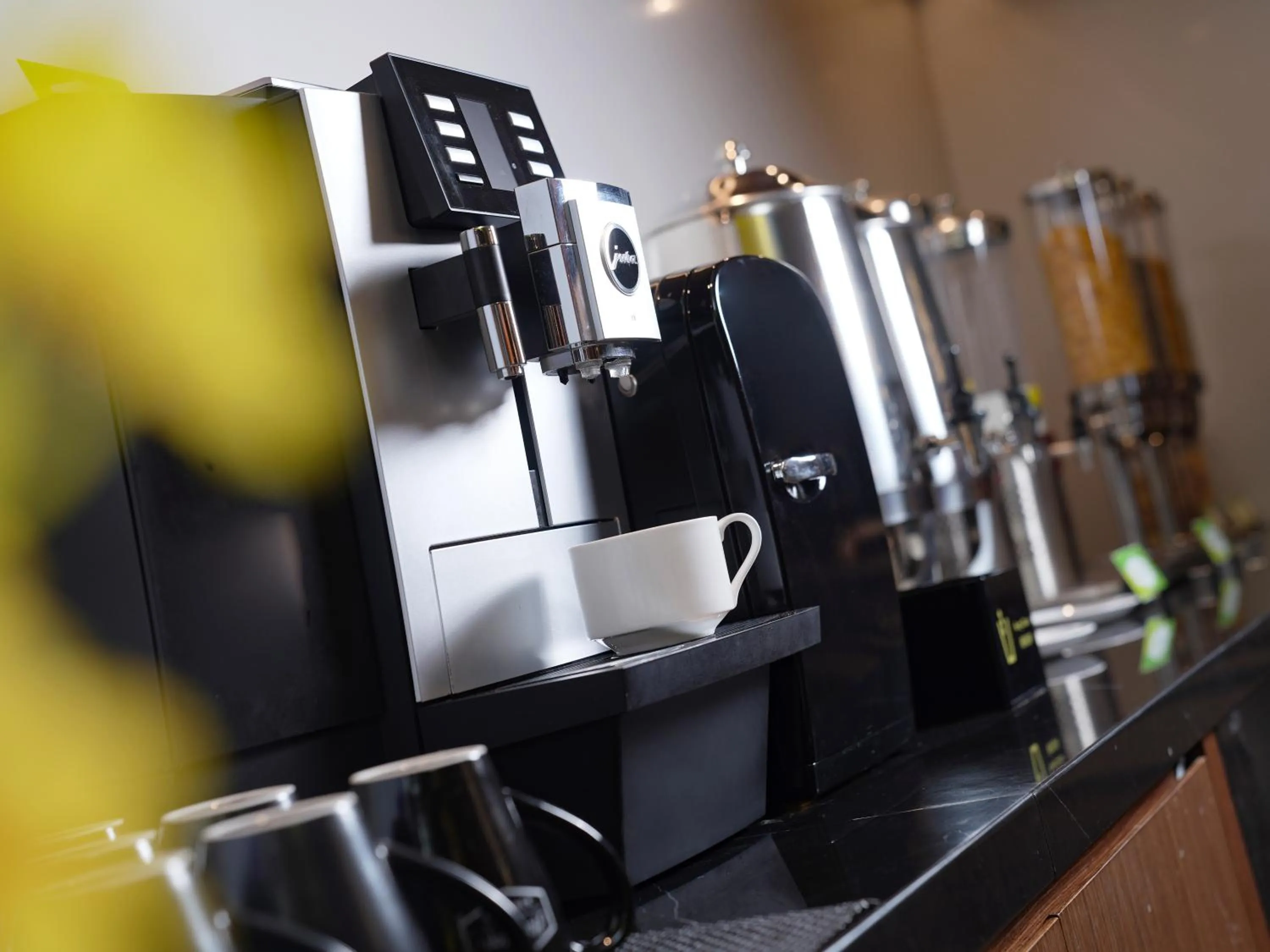 Restaurant/places to eat in Hampton by Hilton Shenzhen Longhua Qinghu