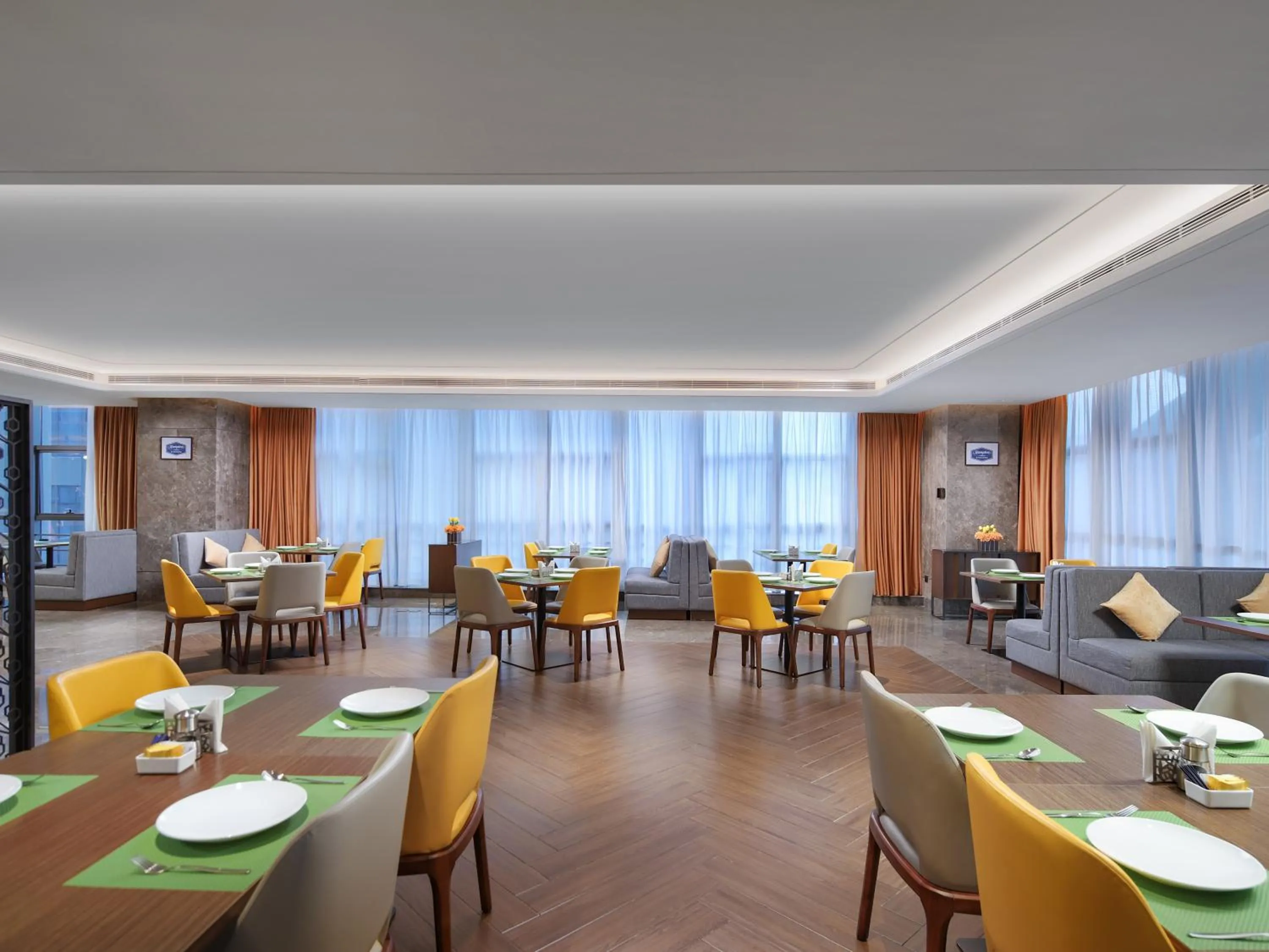 Restaurant/places to eat in Hampton by Hilton Shenzhen Longhua Qinghu