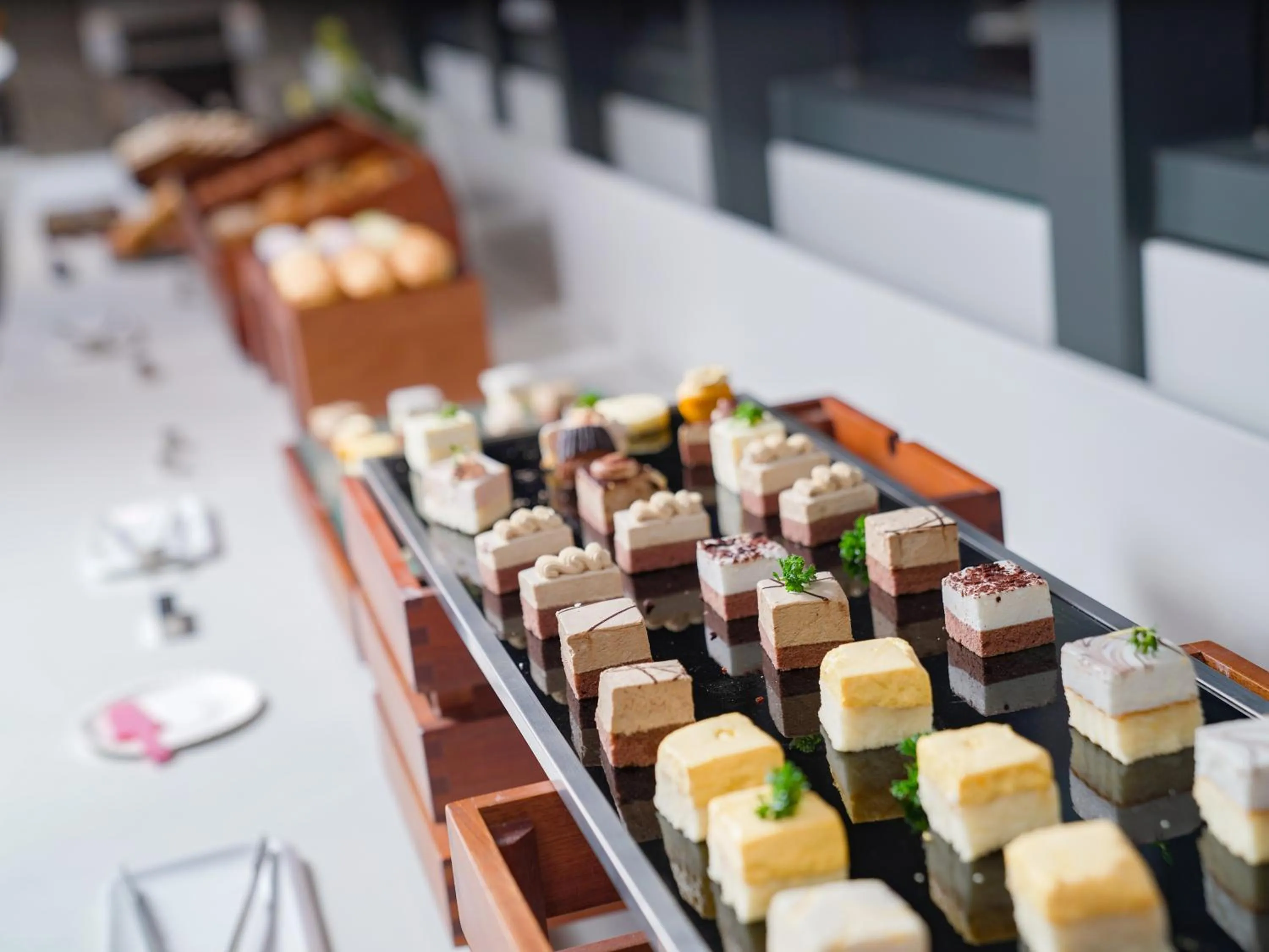 Restaurant/places to eat in Hampton by Hilton Shenzhen Longhua Qinghu