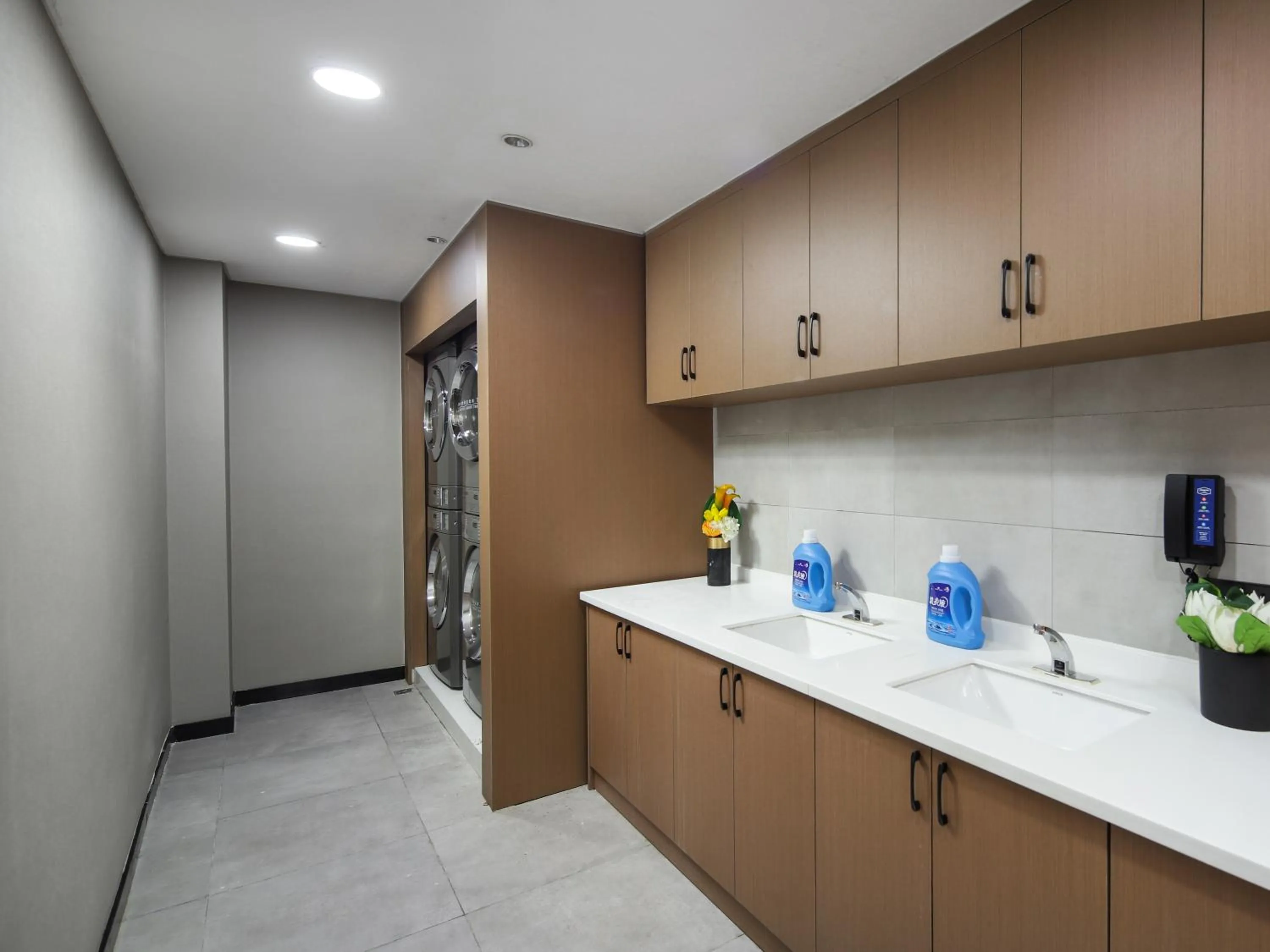 laundry in Hampton by Hilton Shenzhen Longhua Qinghu