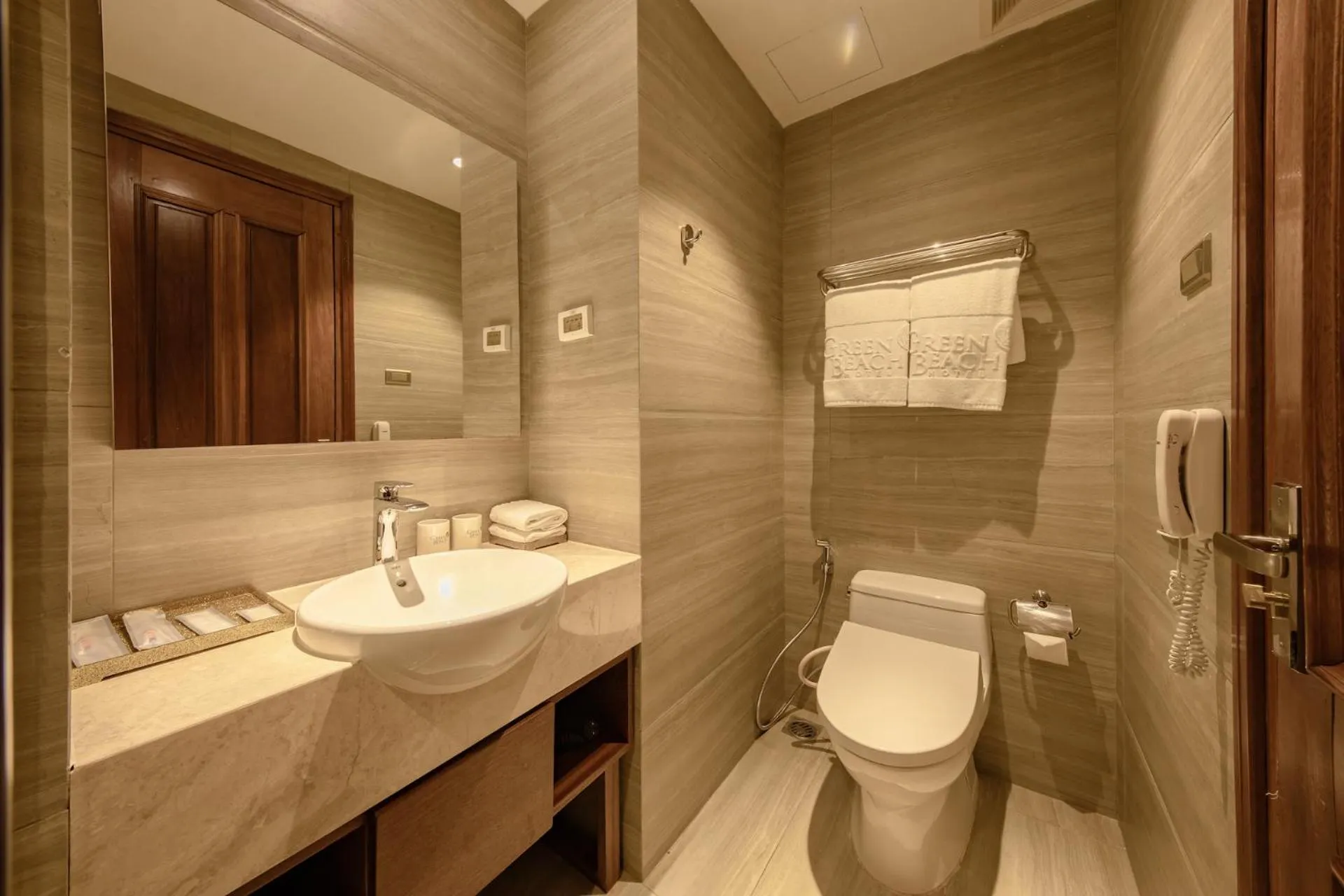 Shower in Green Beach Hotel Nha Trang