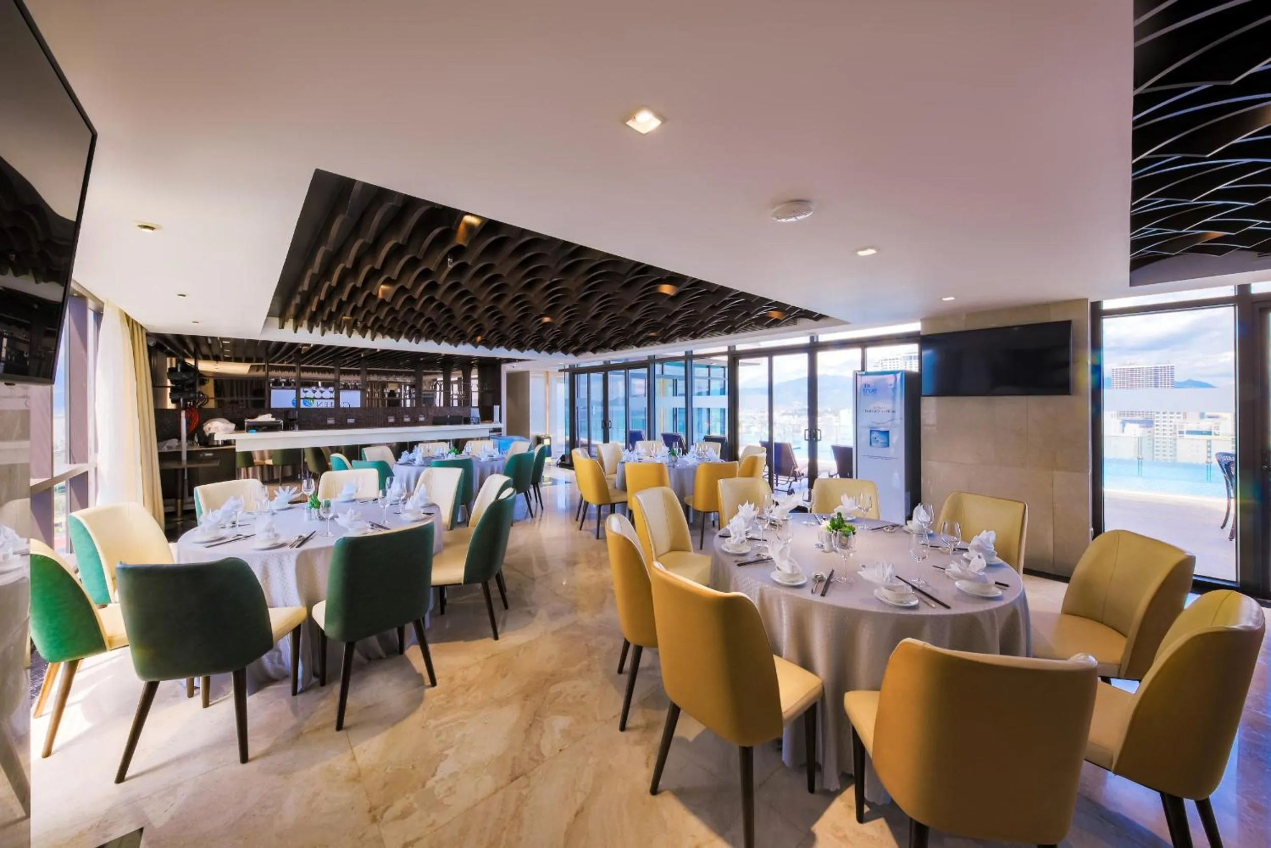 Restaurant/places to eat in Green Beach Hotel Nha Trang