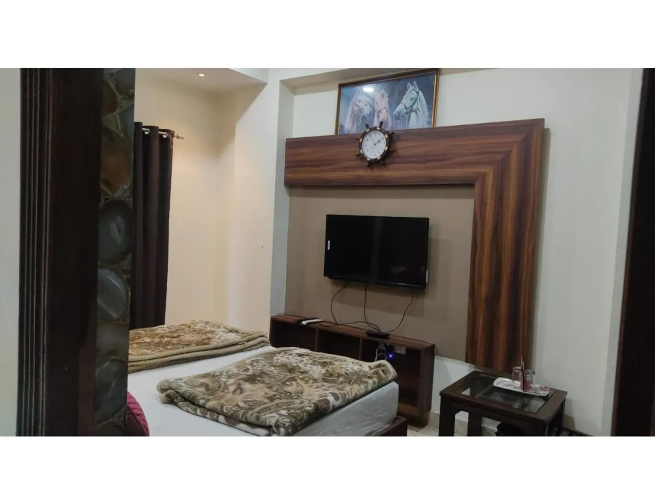 Bed in Hotel Mayur Classic, Ludhiana