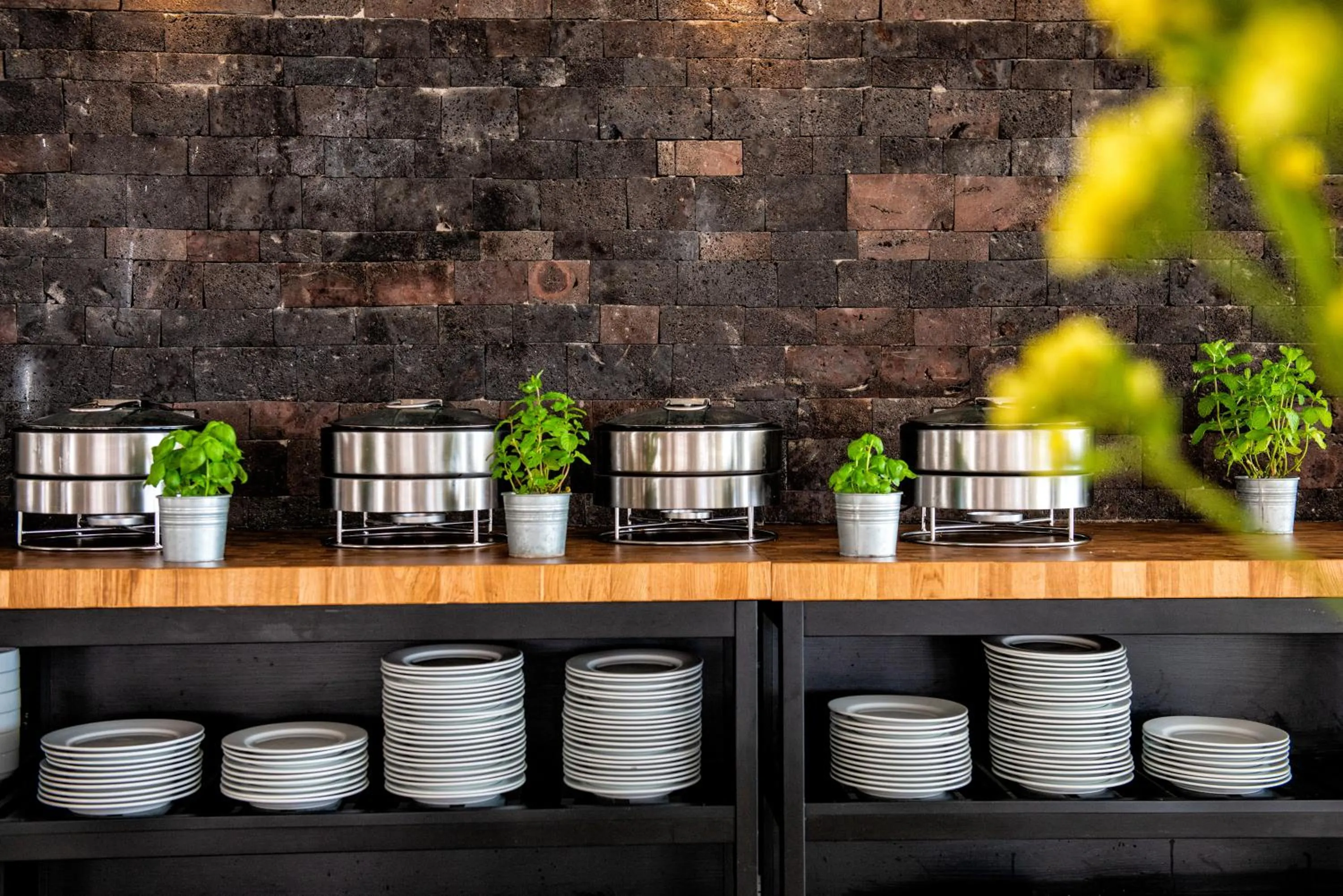 Restaurant/places to eat in Atlantic Holiday Hotel